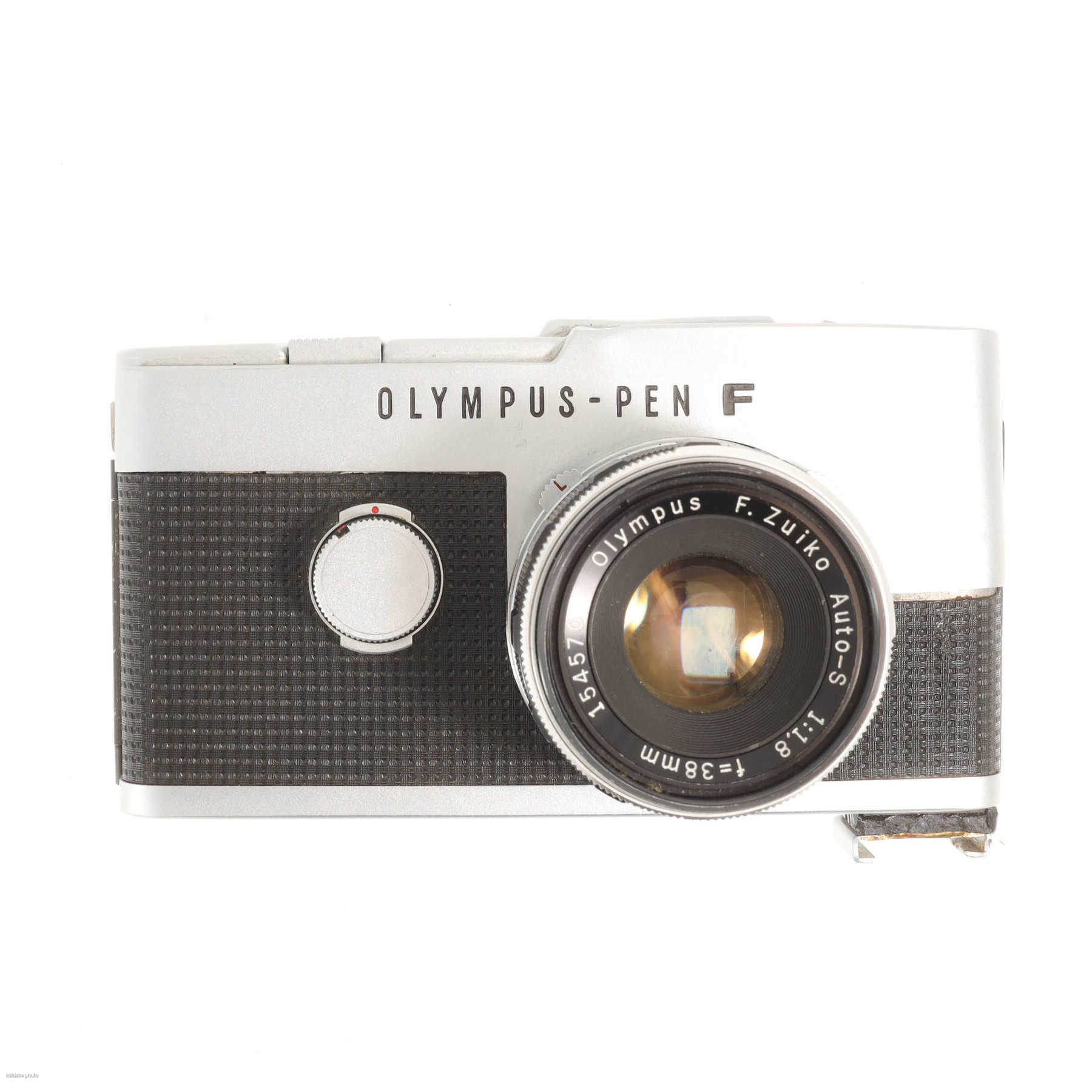 Olympus PEN F с объективом 35mm f/1.8 F.Zuiko Olympus PEN F с объективом 35mm f/1.8 F.Zuiko