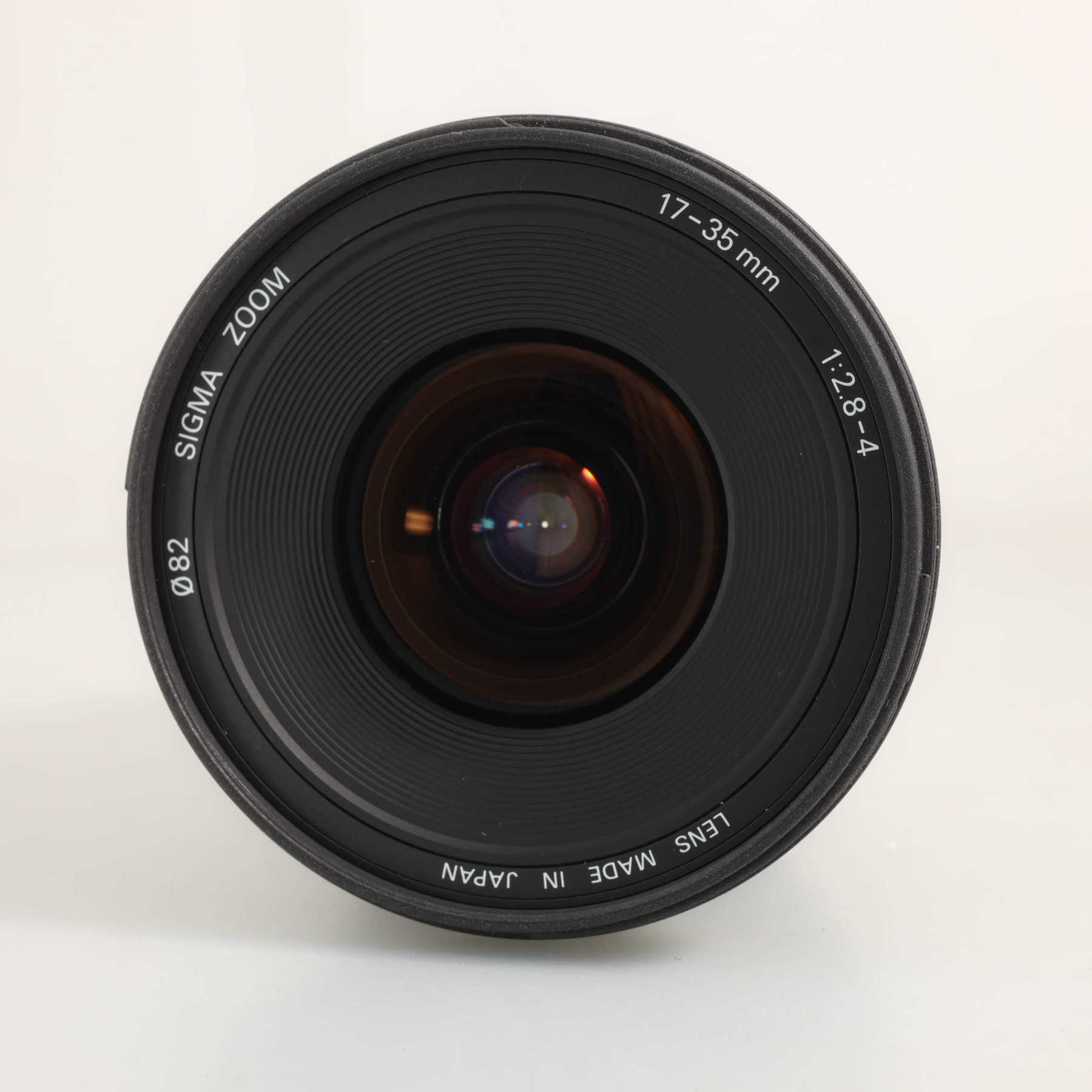 Sigma 17-35mm f/2.8-4 D EX Aspherical (Nikon F/AF) Sigma 17-35mm f/2.8-4 D EX Aspherical (Nikon F/AF)