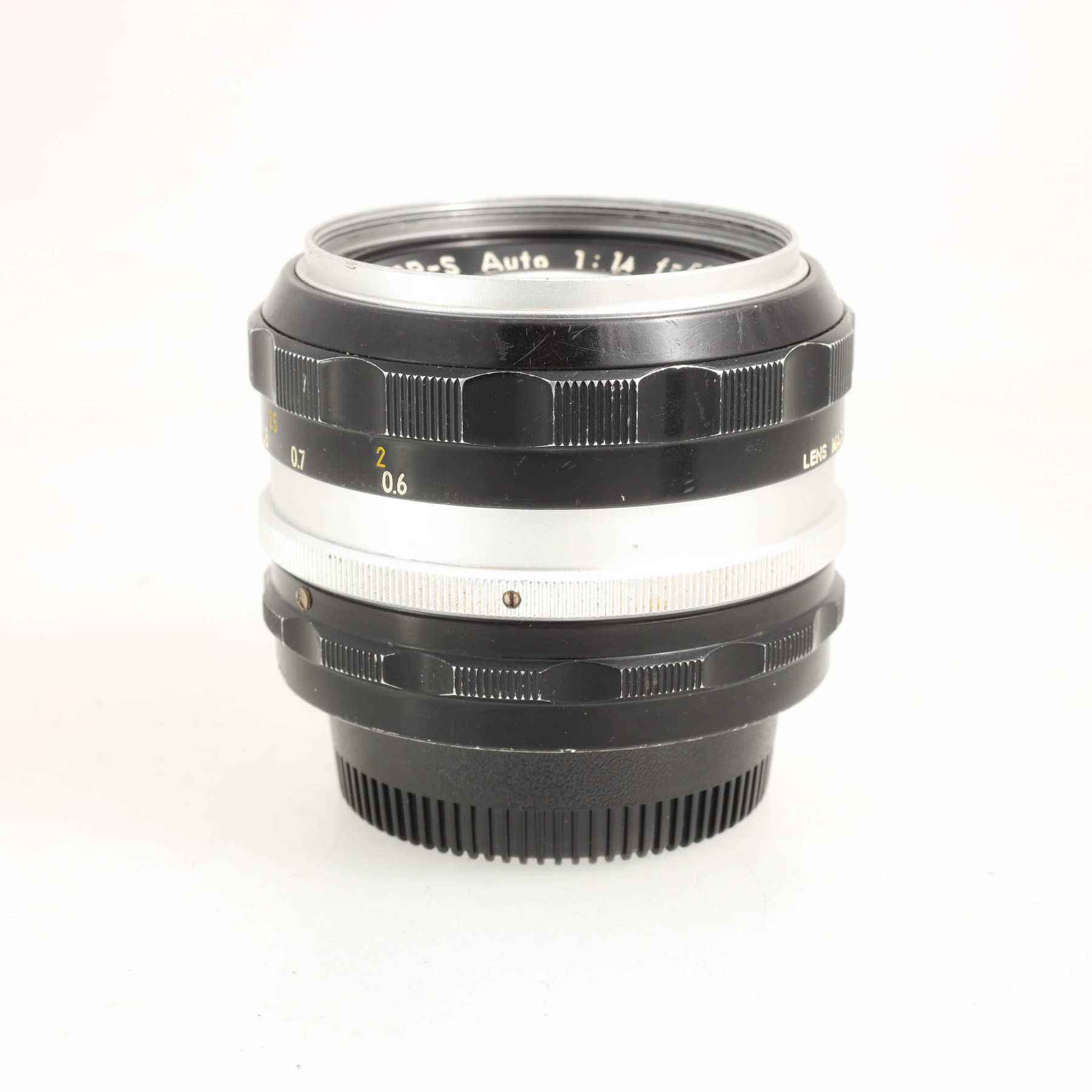 Nikon 50mm f/1.4 Nikkor-S Nikon 50mm f/1.4 Nikkor-S