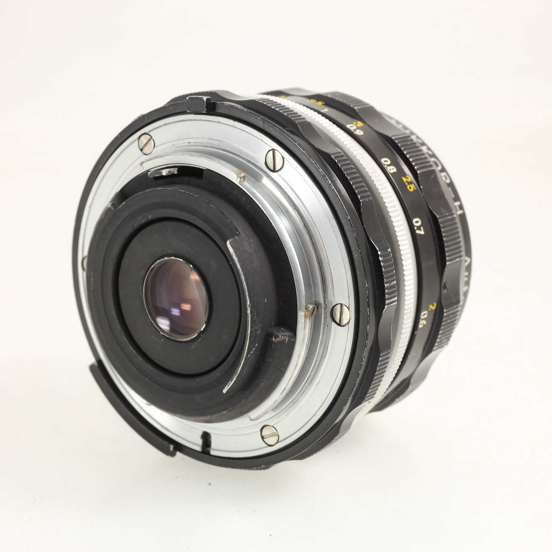 Nikon 28mm f/3.5 NIkkor-H Nikon 28mm f/3.5 NIkkor-H