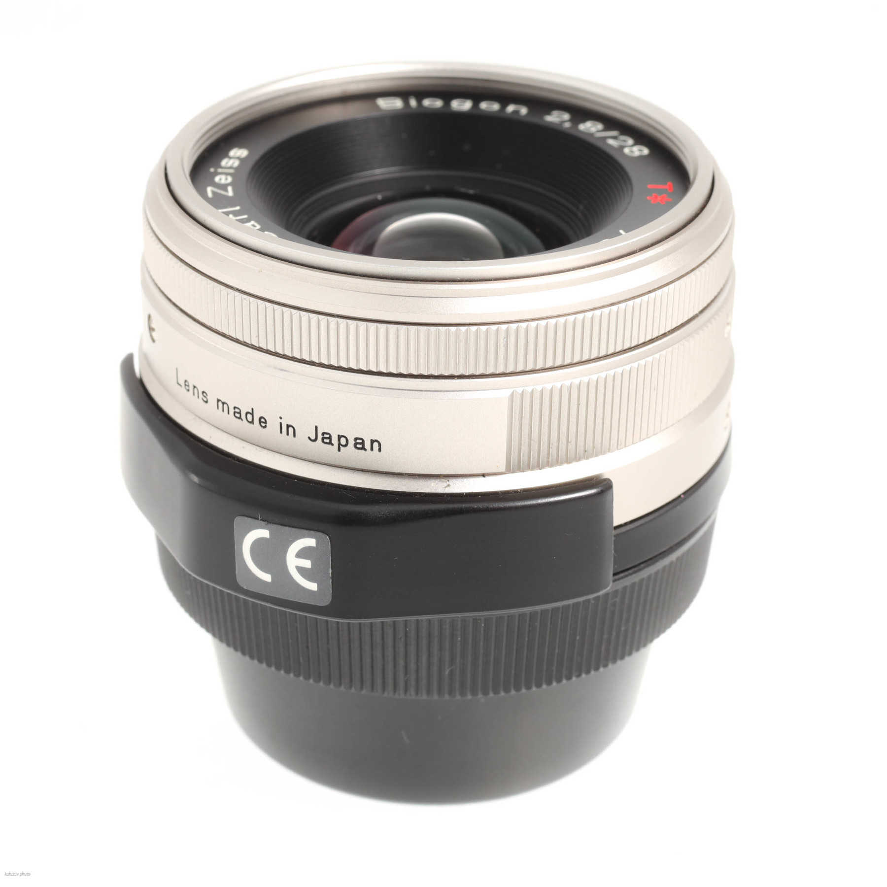 Contax G 28mm f/2.8 T* Carl Zeiss Biogon Contax G 28mm f/2.8 T* Carl Zeiss Biogon