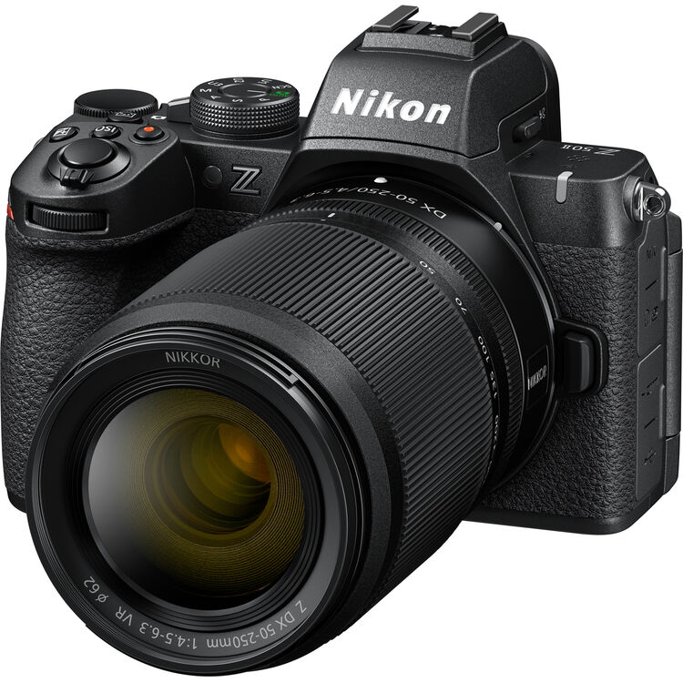 Nikon Z50 II  с объективами 16-50mm и 50-250mm