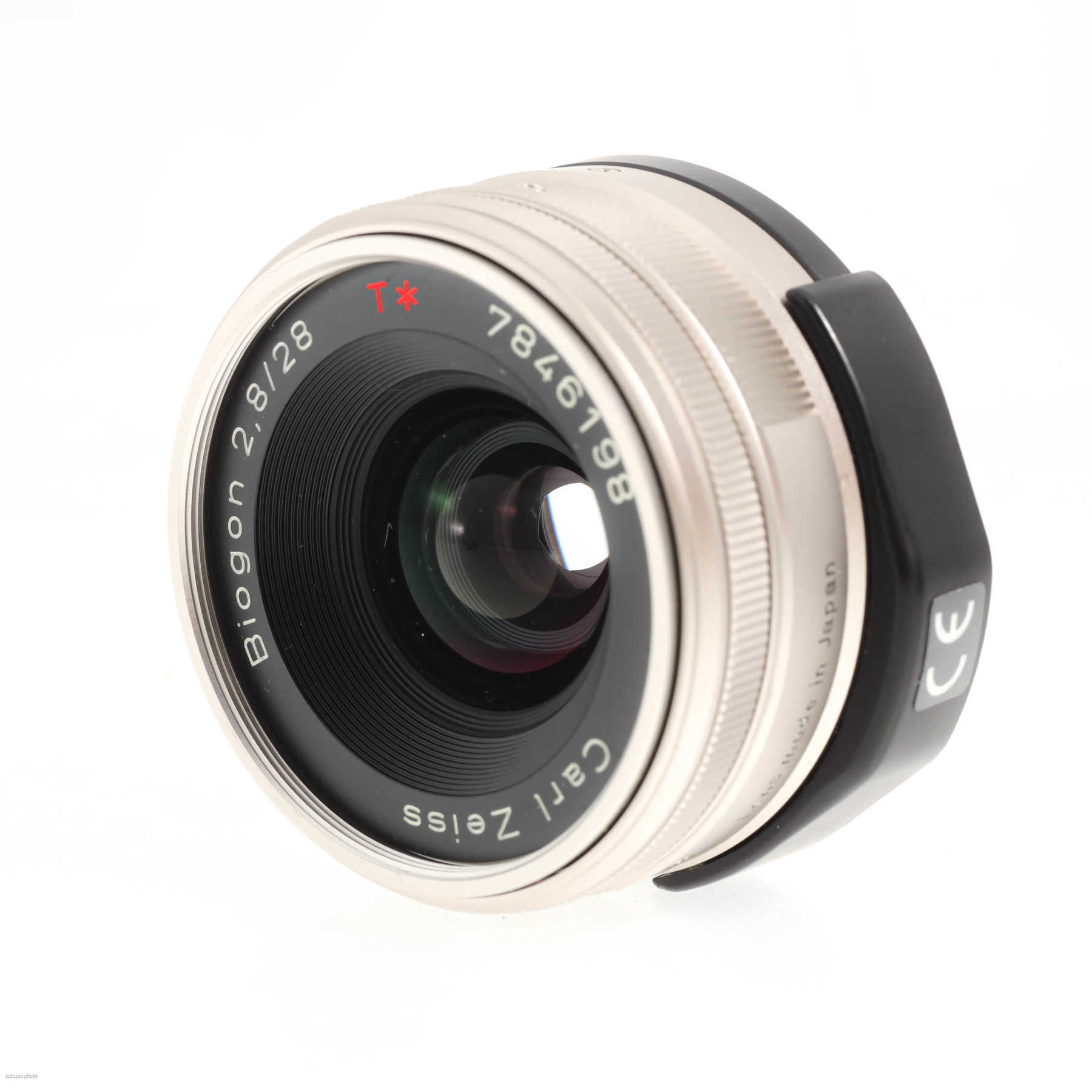 Contax G 28mm f/2.8 T* Carl Zeiss Biogon Contax G 28mm f/2.8 T* Carl Zeiss Biogon