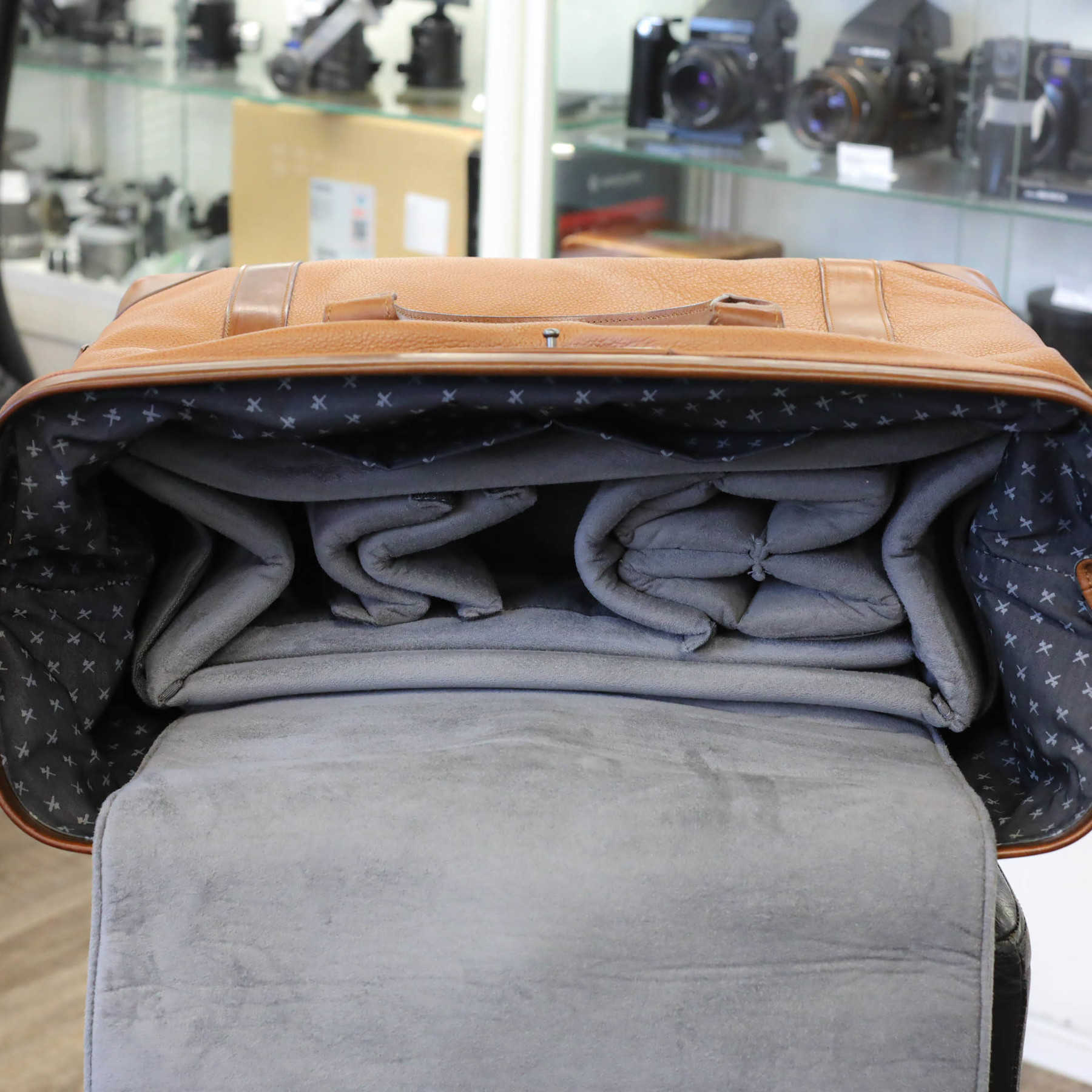 Сумка Barber Shop Quiff Doctor Camera Bag Сумка Barber Shop Quiff Doctor Camera Bag