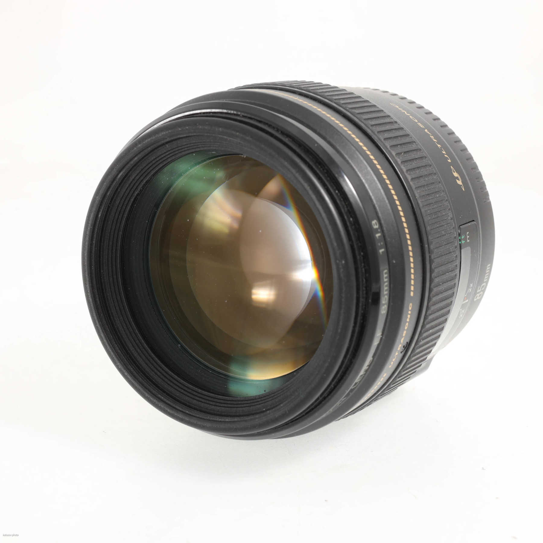 Canon EF 85mm f/1.8 USM Canon EF 85mm f/1.8 USM