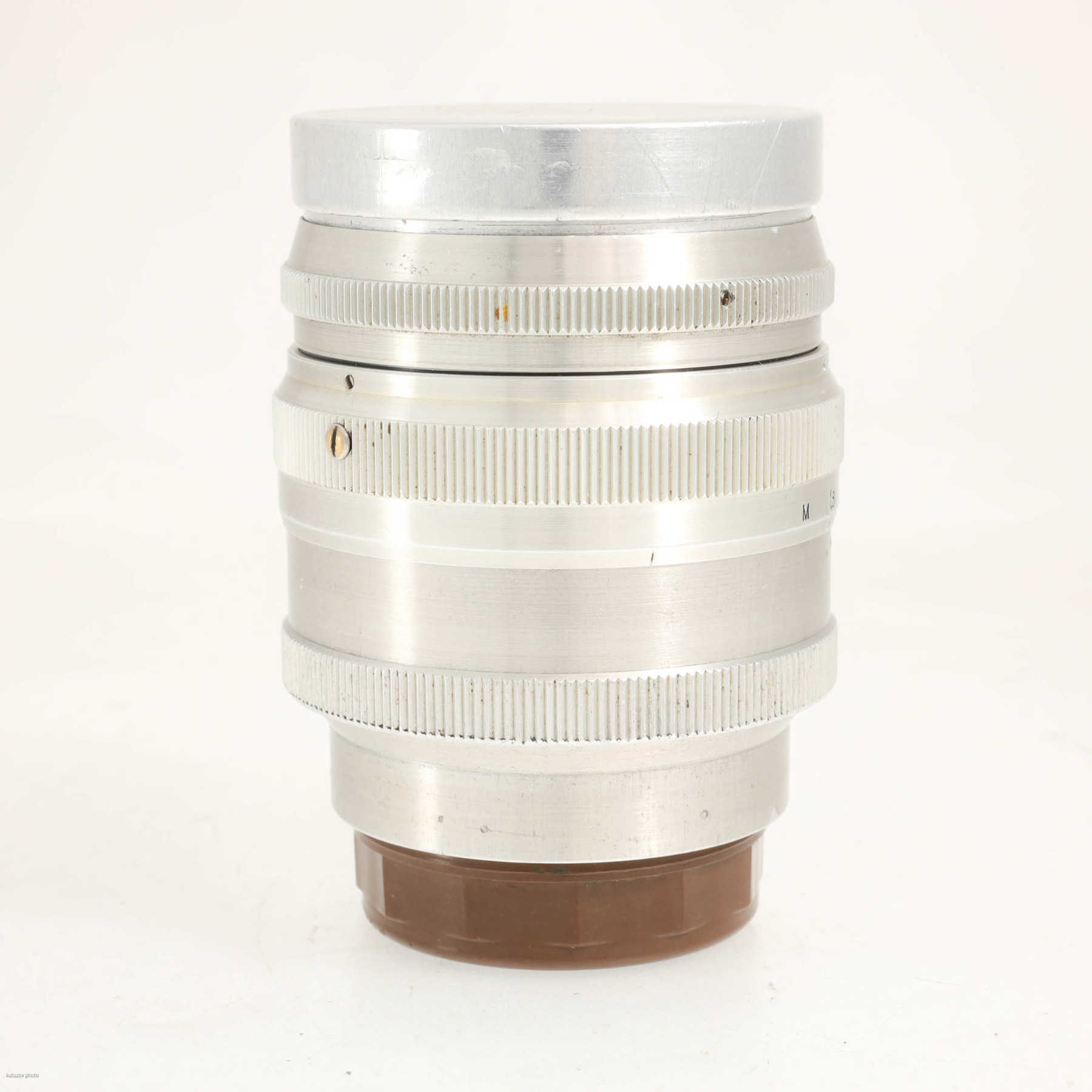 Зенит (КМЗ) 85mm f/2 Юпитер-9 (M39) Зенит (КМЗ) 85mm f/2 Юпитер-9 (M39)