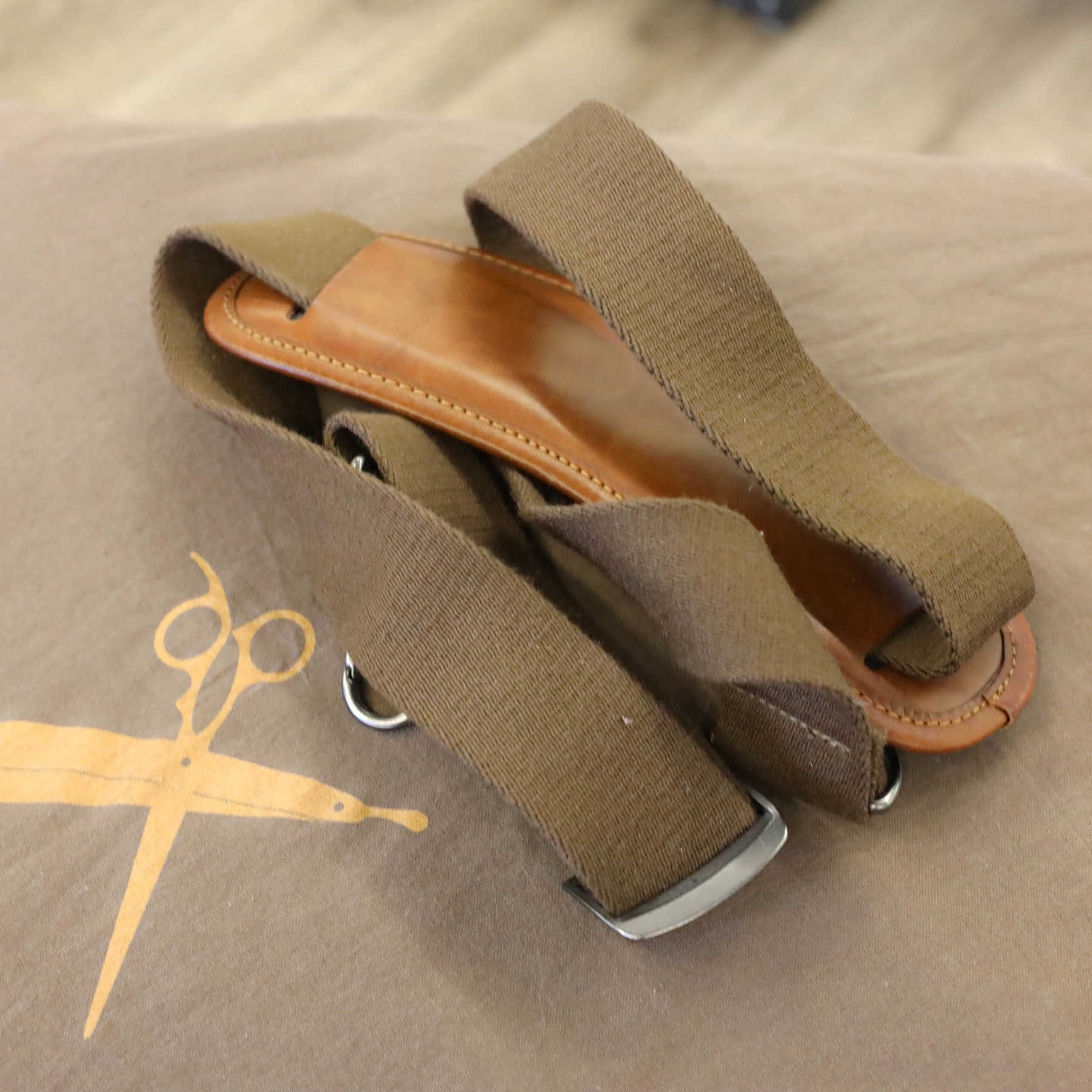 Сумка Barber Shop Quiff Doctor Camera Bag Сумка Barber Shop Quiff Doctor Camera Bag