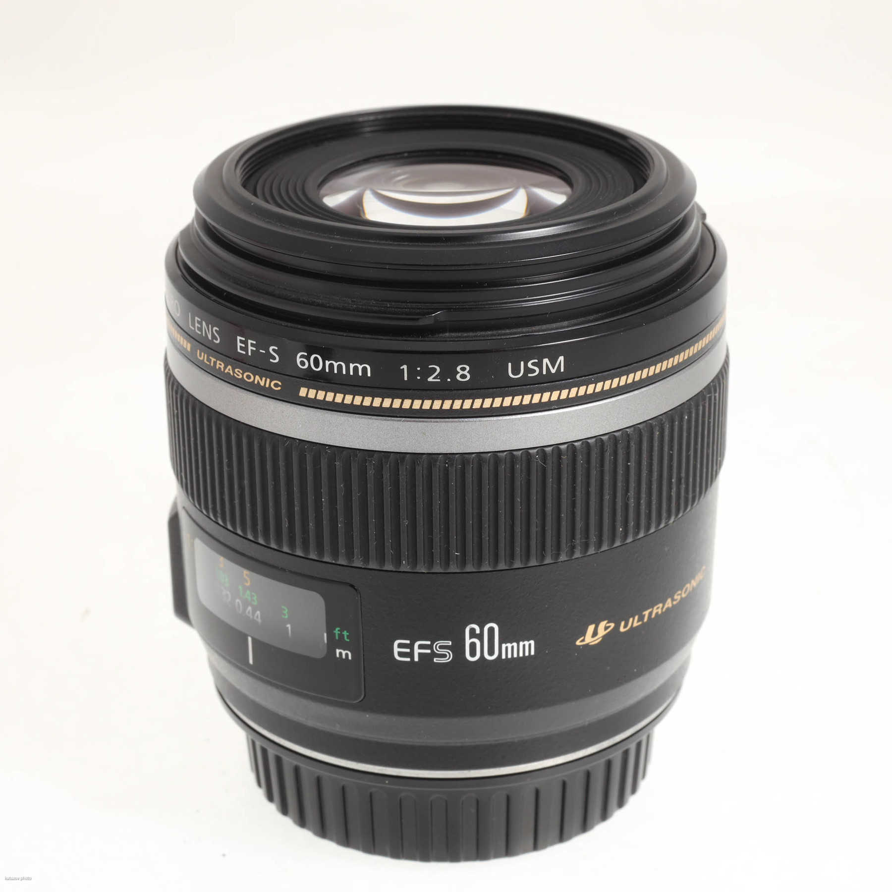 Canon EF-S 60mm f/2.8 Macro USM Canon EF-S 60mm f/2.8 Macro USM