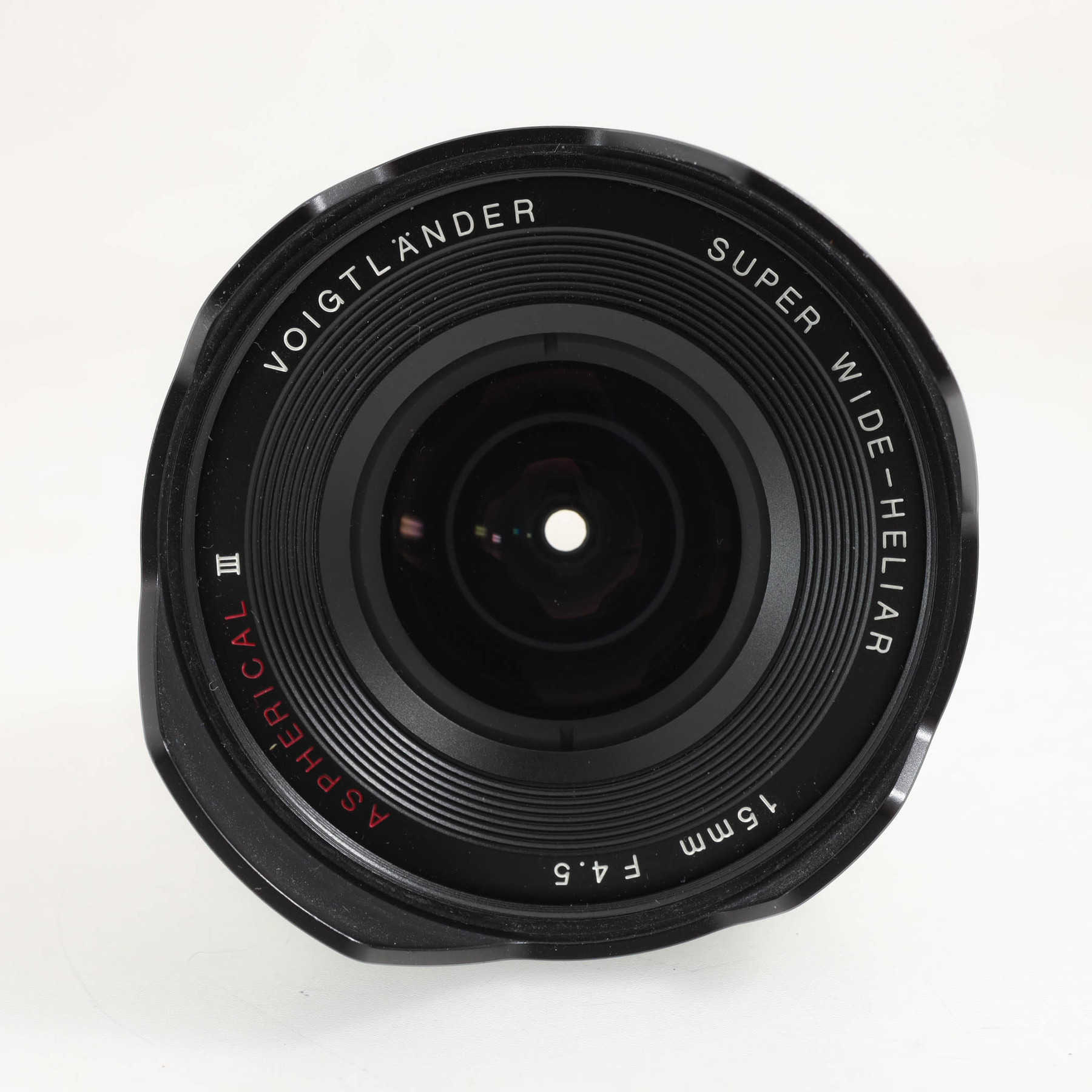 Voigtländer Super Wide-Heliar 15mm f/4.5 Aspherical III Voigtländer Super Wide-Heliar 15mm f/4.5 Aspherical III