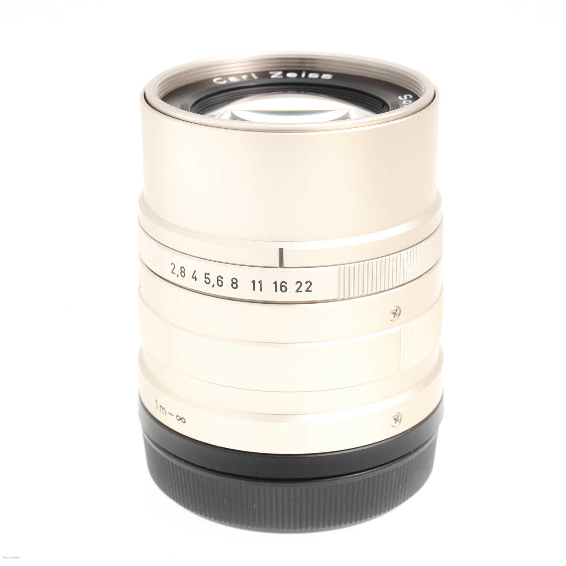 Contax G 90mm f/2.8 T* Carl Zeiss Sonnar Contax G 90mm f/2.8 T* Carl Zeiss Sonnar