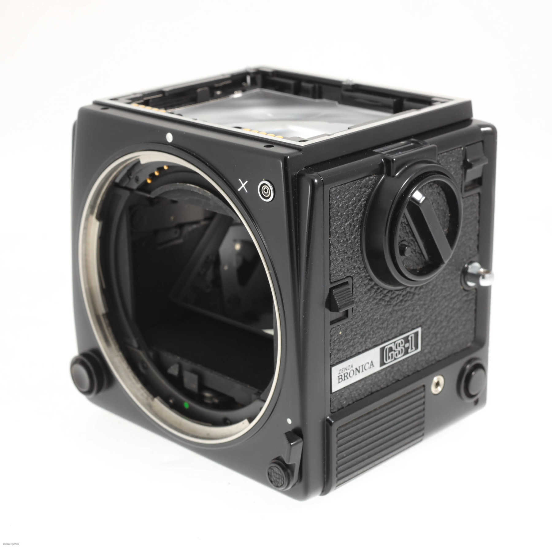 Bronica GS-1 с объективом 100mm f/3.5 Zenzanon-PG Bronica GS-1 с объективом 100mm f/3.5 Zenzanon-PG