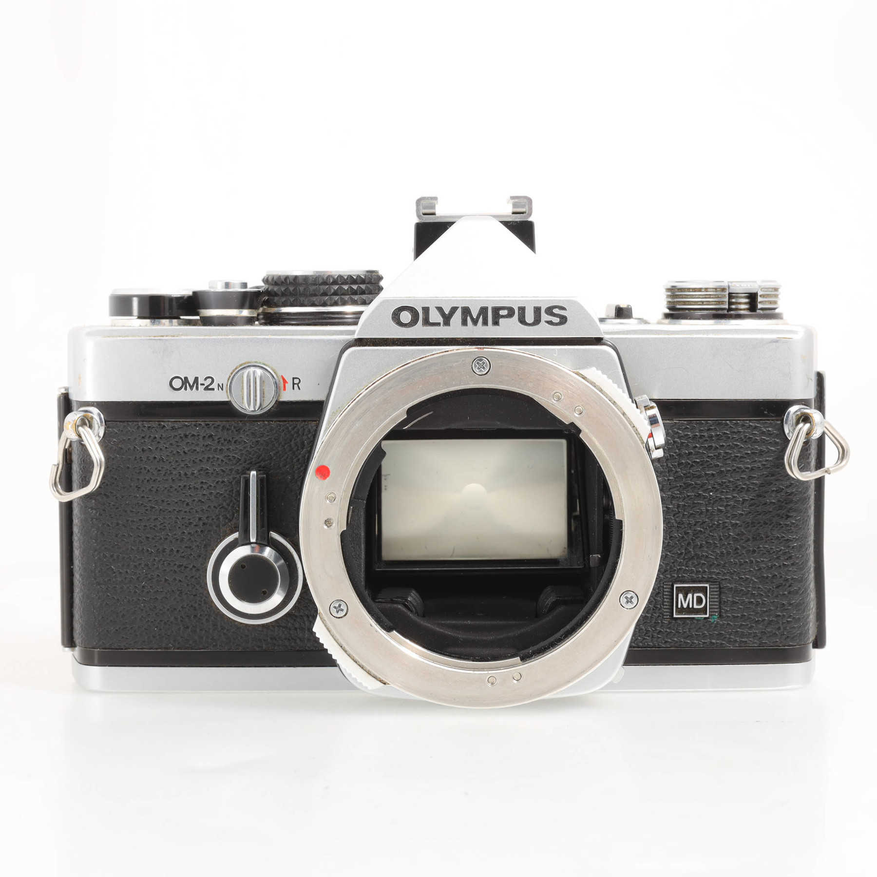 Olympus OM-2n с мотором, двумя зумами и телеконвертером Olympus OM-2n с мотором, двумя зумами и телеконвертером