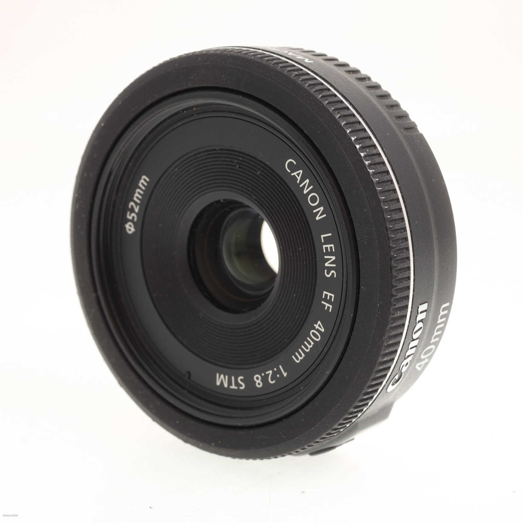 Canon 40mm f/2.8 STM Canon 40mm f/2.8 STM
