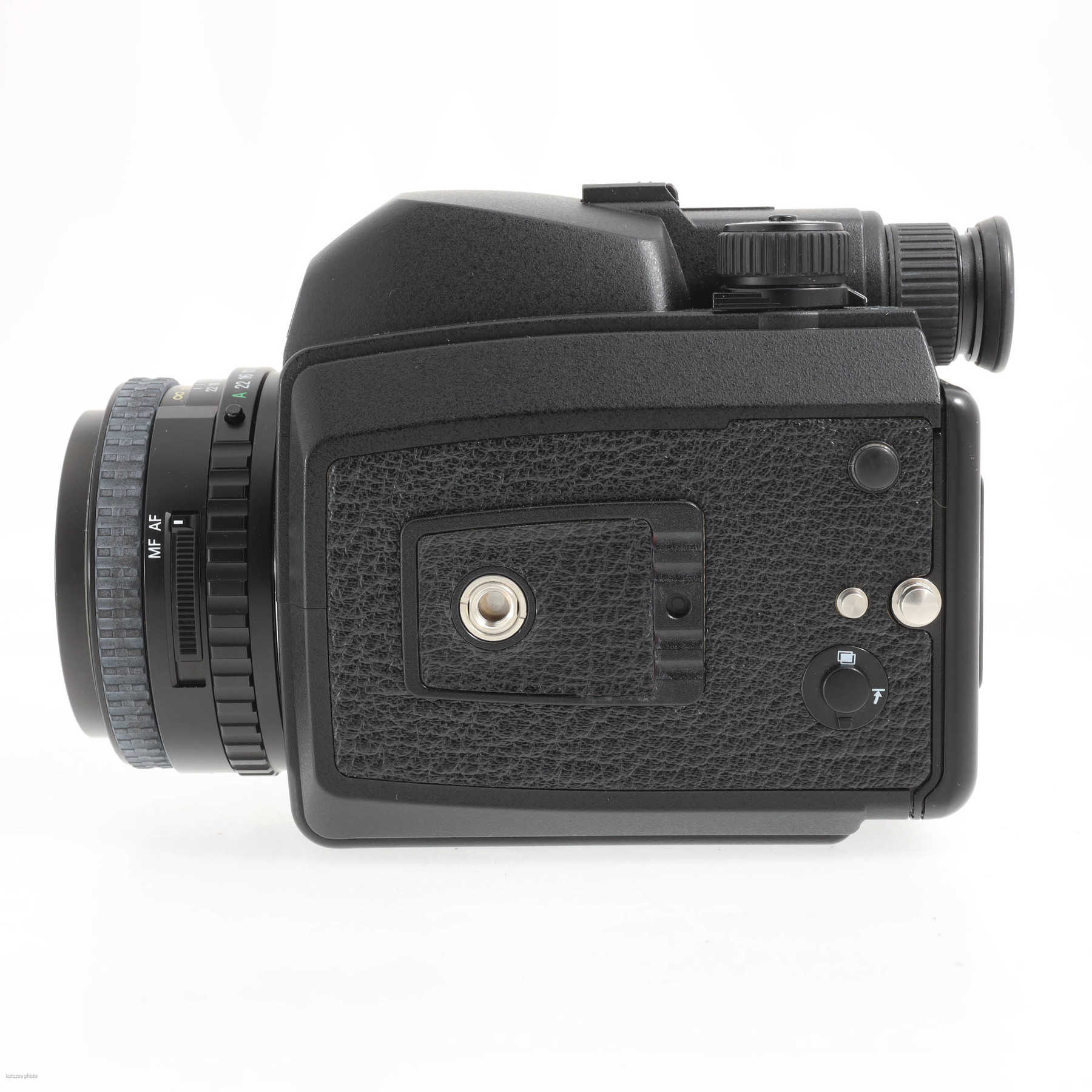 Pentax 645N II с объективом FA 75mm f/2.8 Pentax 645N II с объективом FA 75mm f/2.8