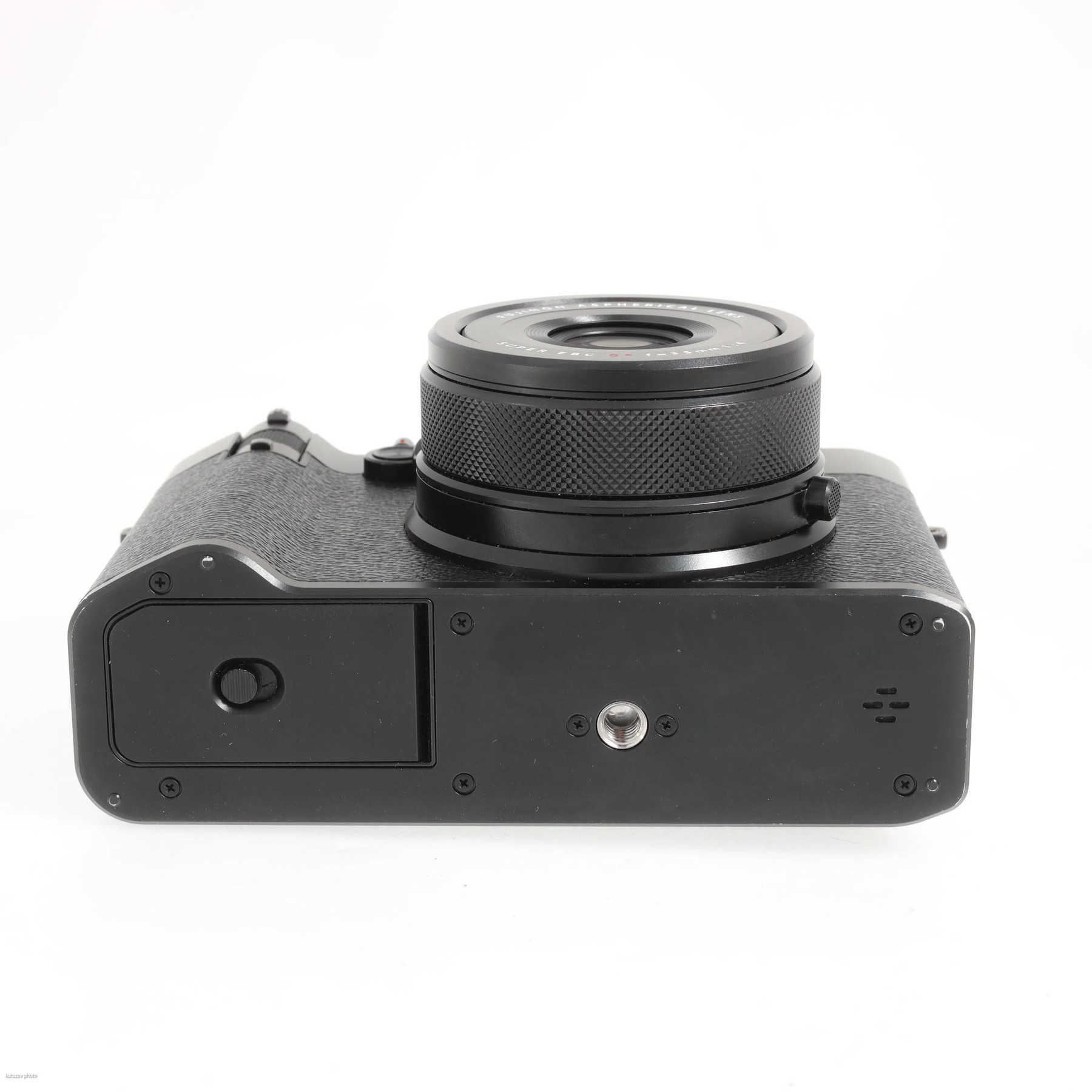 Fujifilm GFX 100RF Black с широкоугольным конвертером Fujifilm GFX 100RF Black с широкоугольным конвертером