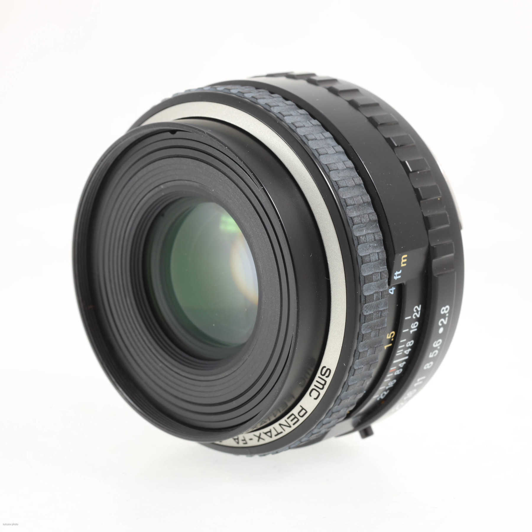 Pentax 645N II с объективом FA 75mm f/2.8 Pentax 645N II с объективом FA 75mm f/2.8