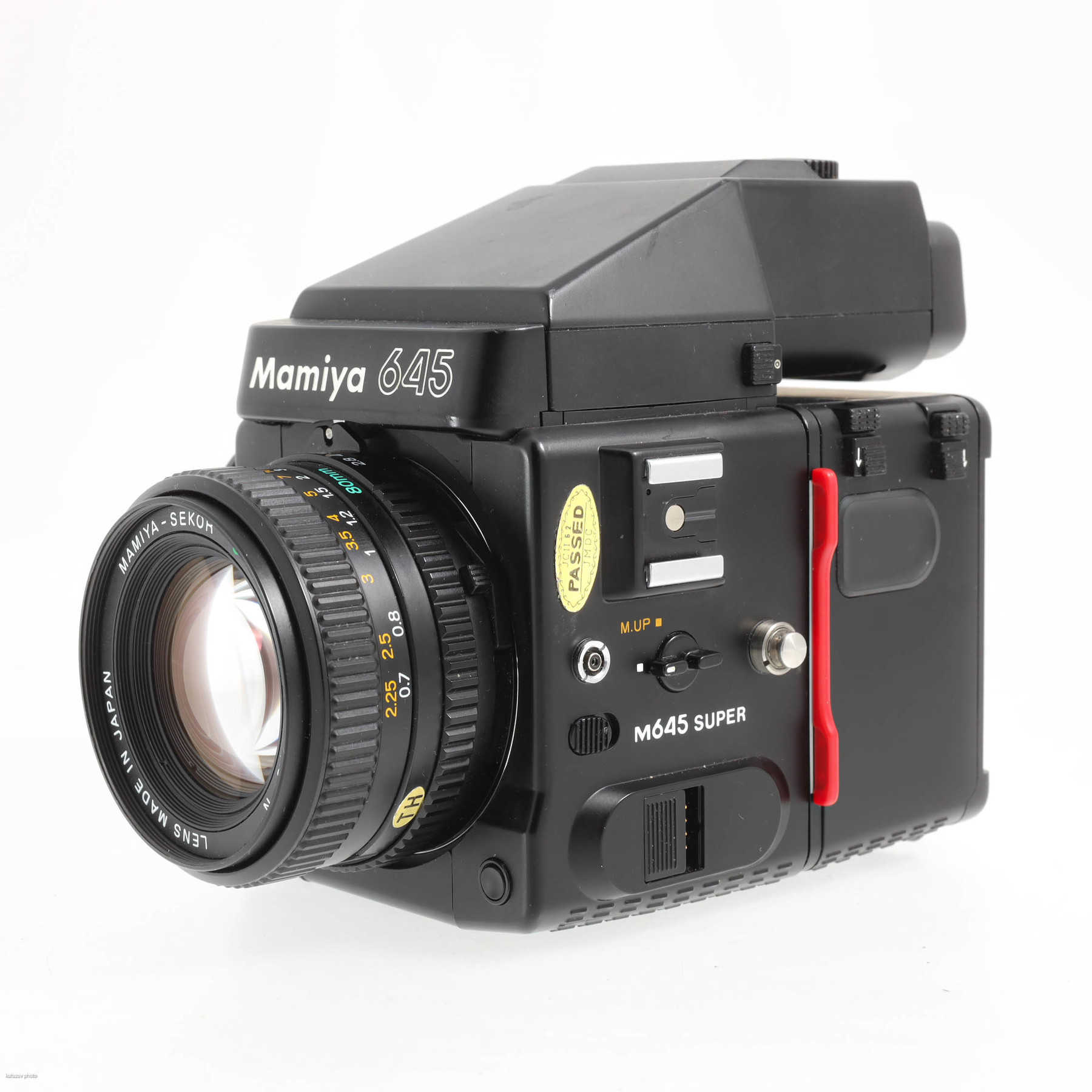 Mamiya 645 super с объективом 80mm f/2.8 Sekor C N Mamiya 645 super с объективом 80mm f/2.8 Sekor C N