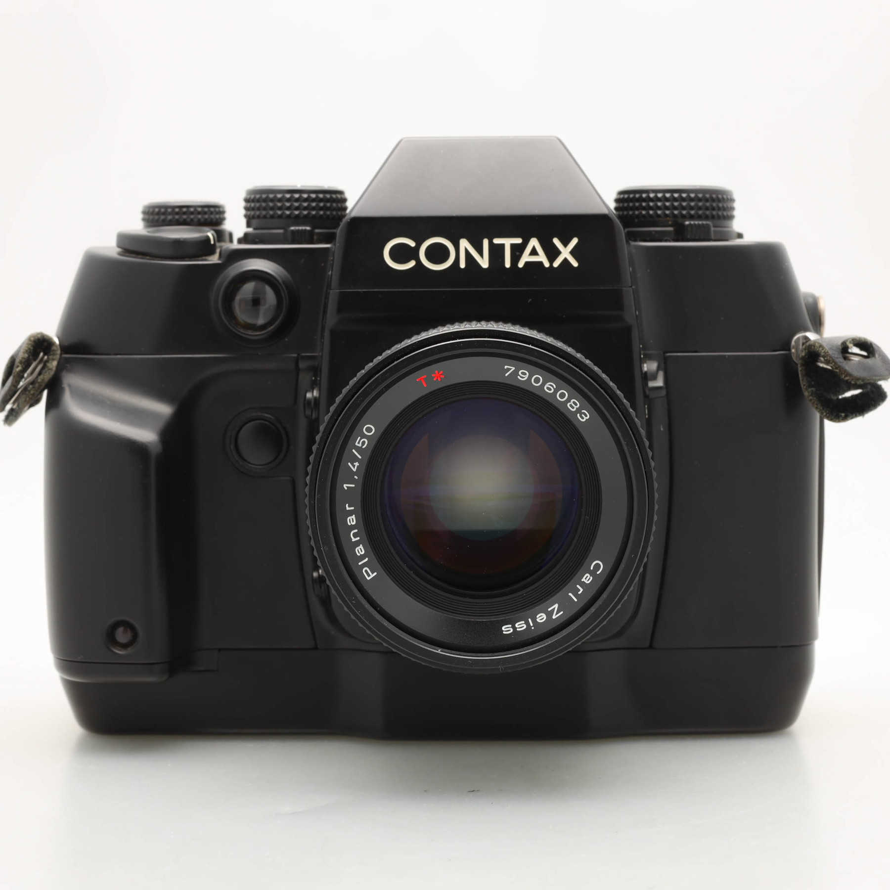 Contax AX с объективом Carl Zeiss 50mm f/1.4 T* | Kutuzov Photo