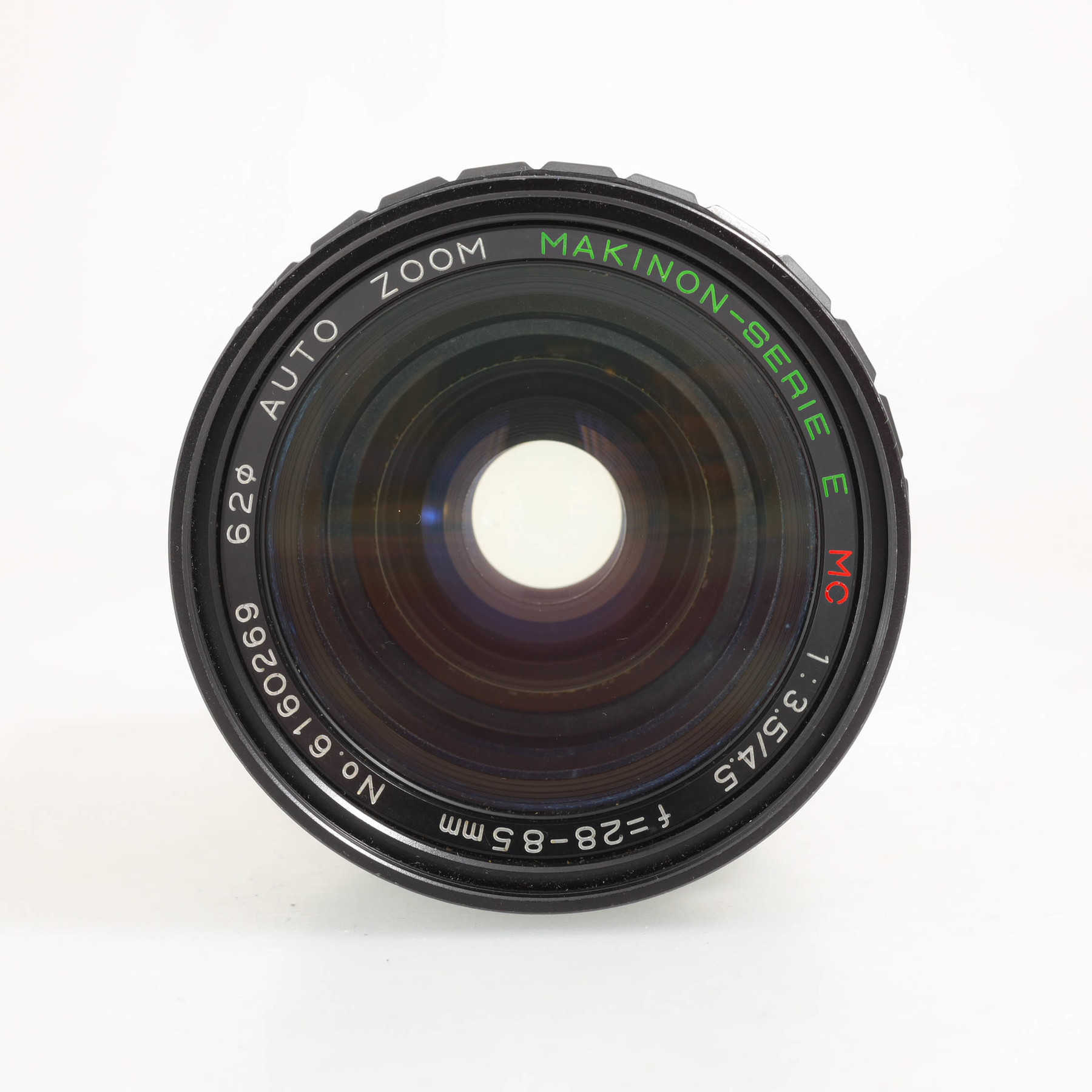 Olympus OM-2n с мотором, двумя зумами и телеконвертером Olympus OM-2n с мотором, двумя зумами и телеконвертером