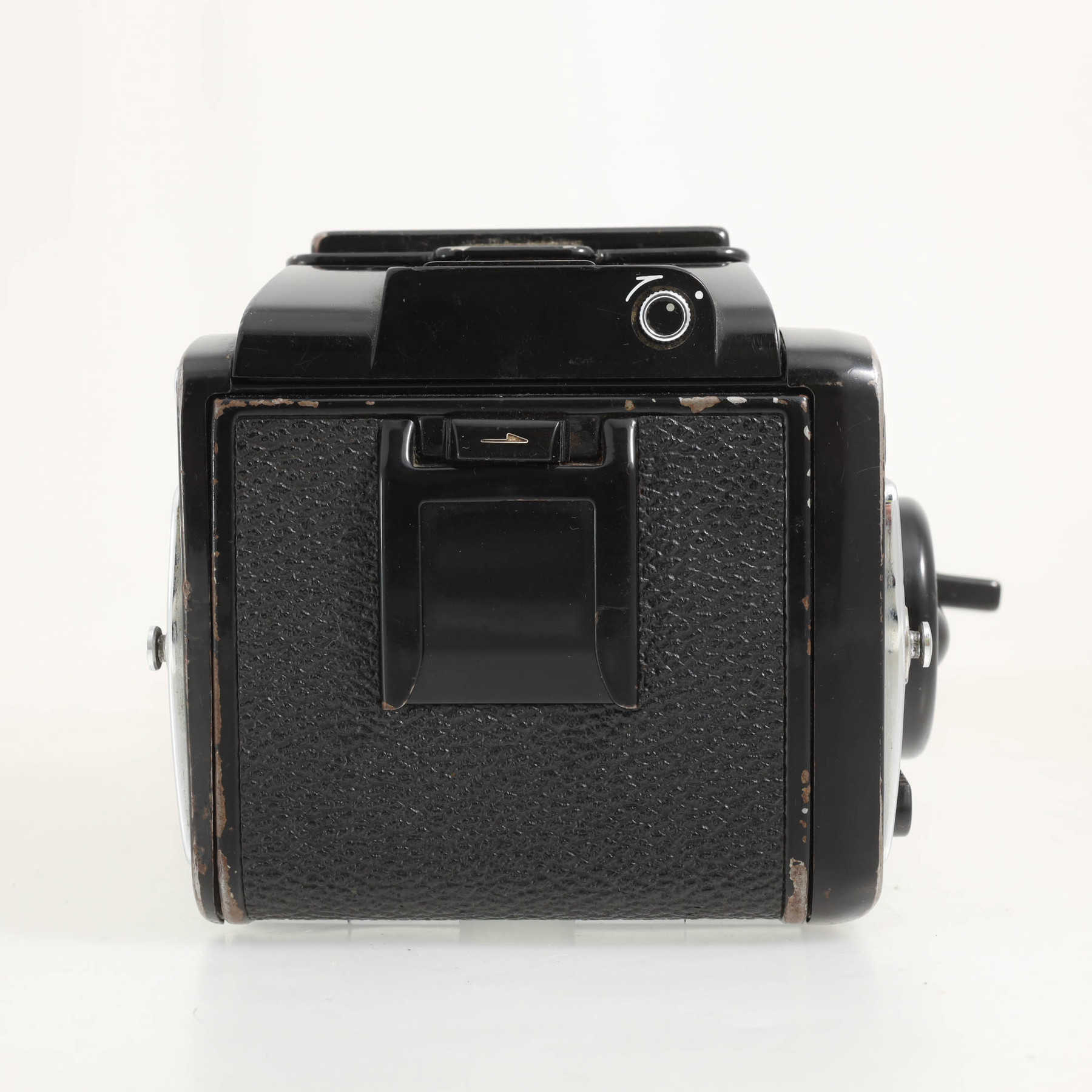 Mamiya M645 1000s с объективом 80mm f/1.9 Sekor C Mamiya M645 1000s с объективом 80mm f/1.9 Sekor C