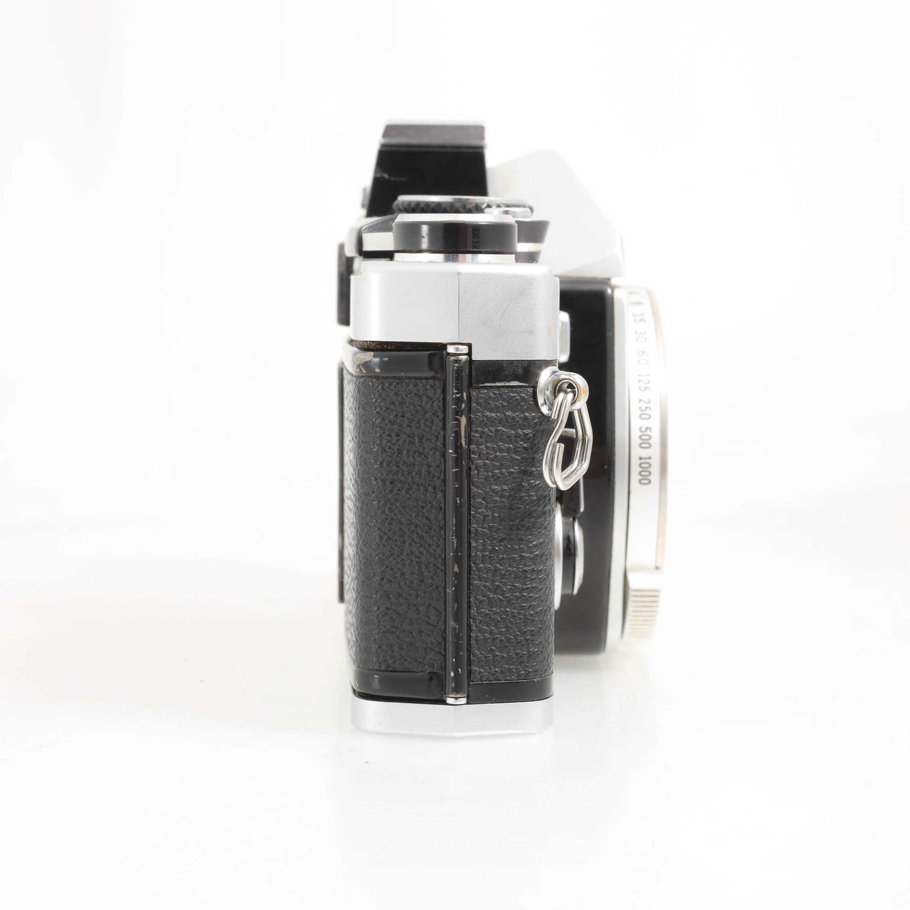 Olympus OM-2n с мотором, двумя зумами и телеконвертером Olympus OM-2n с мотором, двумя зумами и телеконвертером