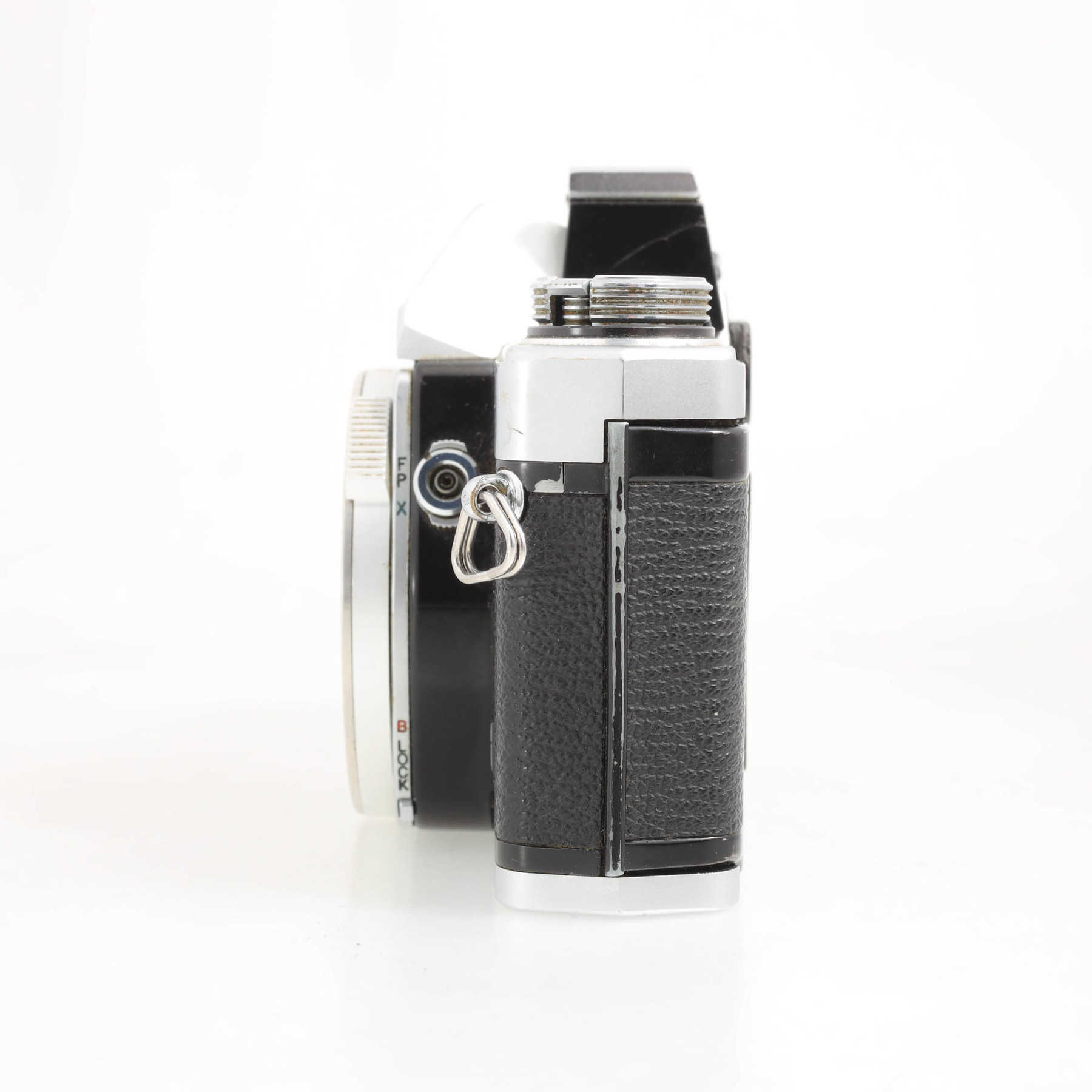 Olympus OM-2n с мотором, двумя зумами и телеконвертером Olympus OM-2n с мотором, двумя зумами и телеконвертером