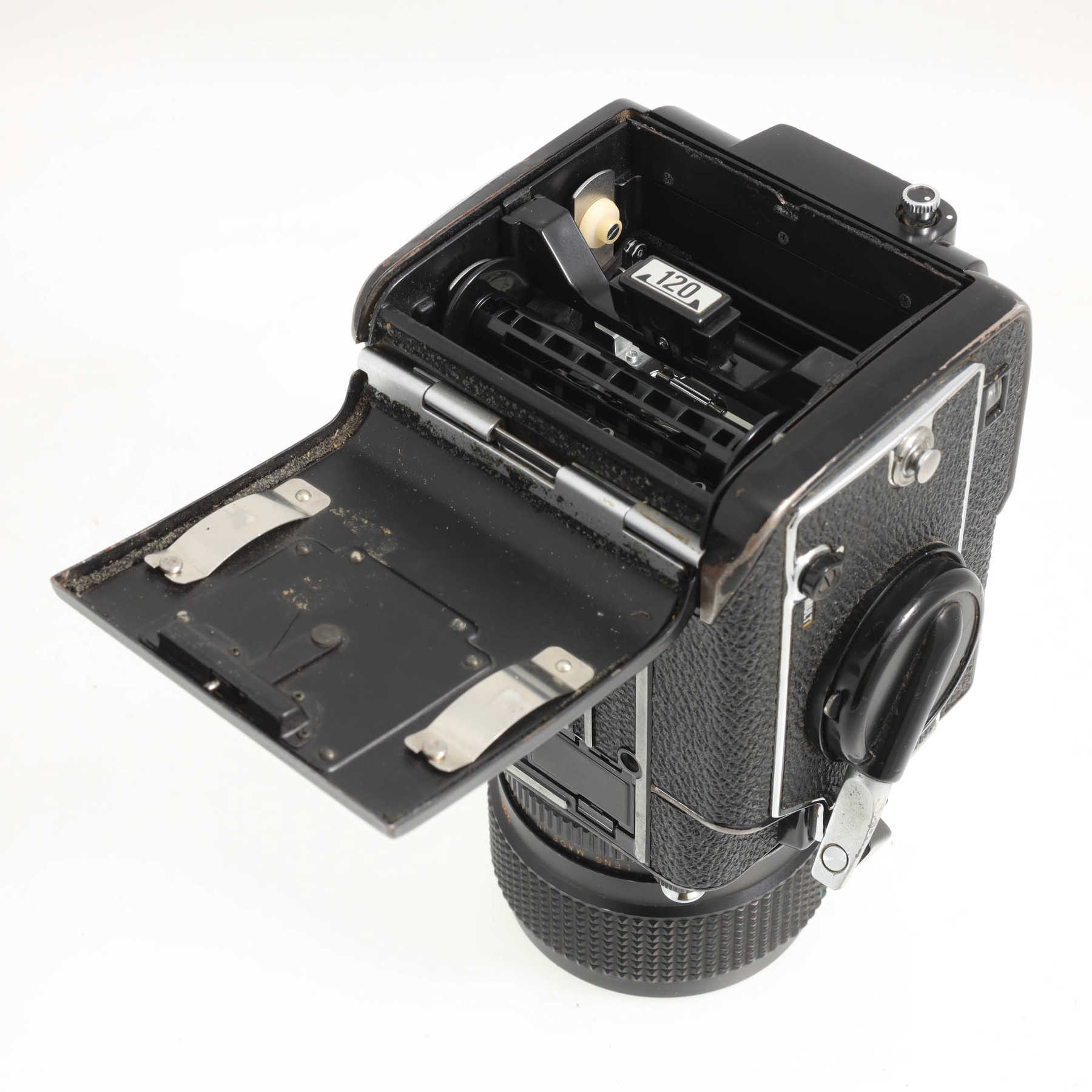 Mamiya M645 1000s с объективом 80mm f/1.9 Sekor C Mamiya M645 1000s с объективом 80mm f/1.9 Sekor C