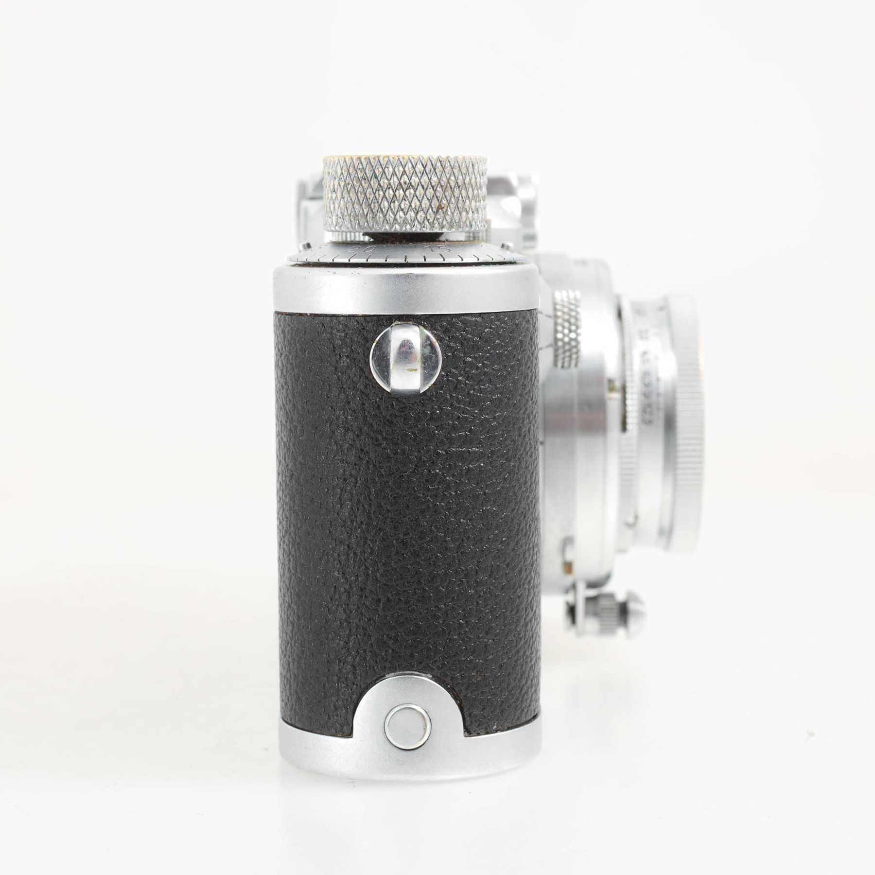 Leica IIIa (Model G) с объективом 50mm (5cm) f/2 Summar Leica IIIa (Model G) с объективом 50mm (5cm) f/2 Summar