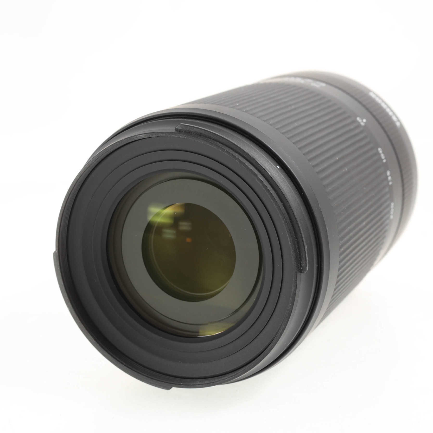 Tamron 70-300mm f/4.5-6.3 Di III RXD (Sony E) Tamron 70-300mm f/4.5-6.3 Di III RXD (Sony E)