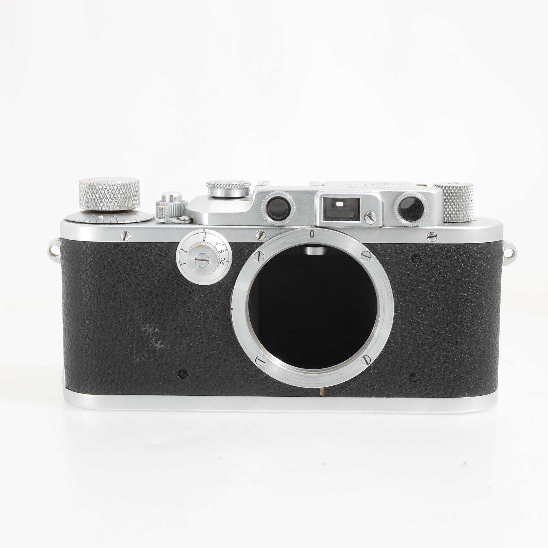 Leica IIIa (Model G) с объективом 50mm (5cm) f/2 Summar Leica IIIa (Model G) с объективом 50mm (5cm) f/2 Summar