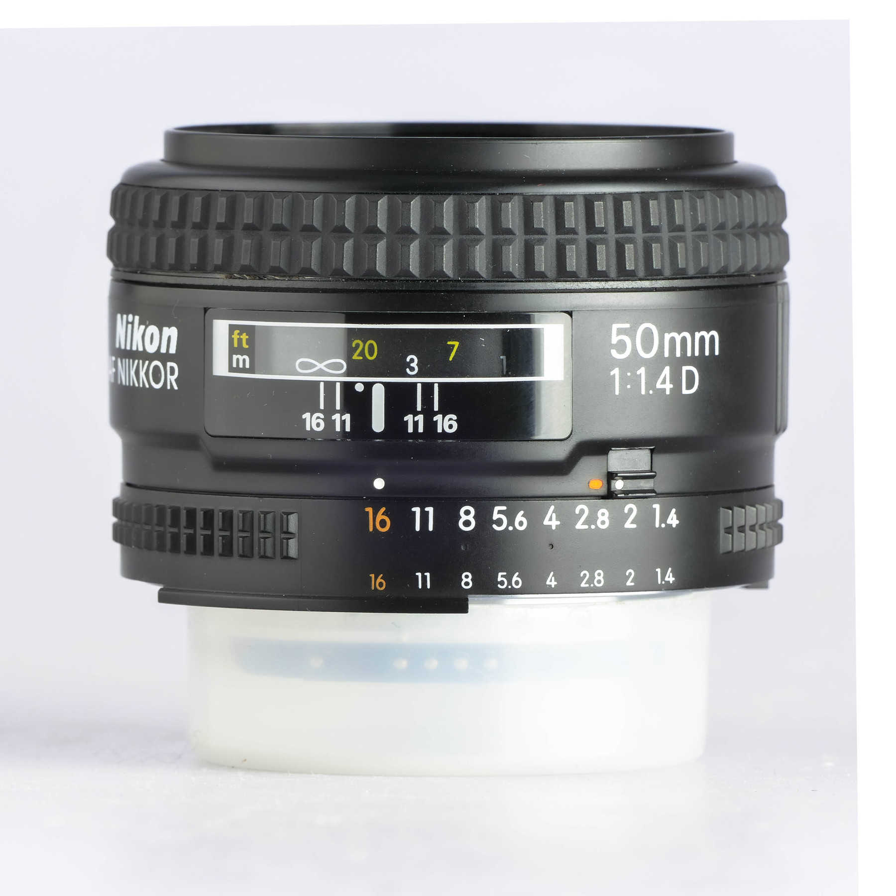 Nikon AF Nikkor 50mm f/1.4D | Kutuzov Photo