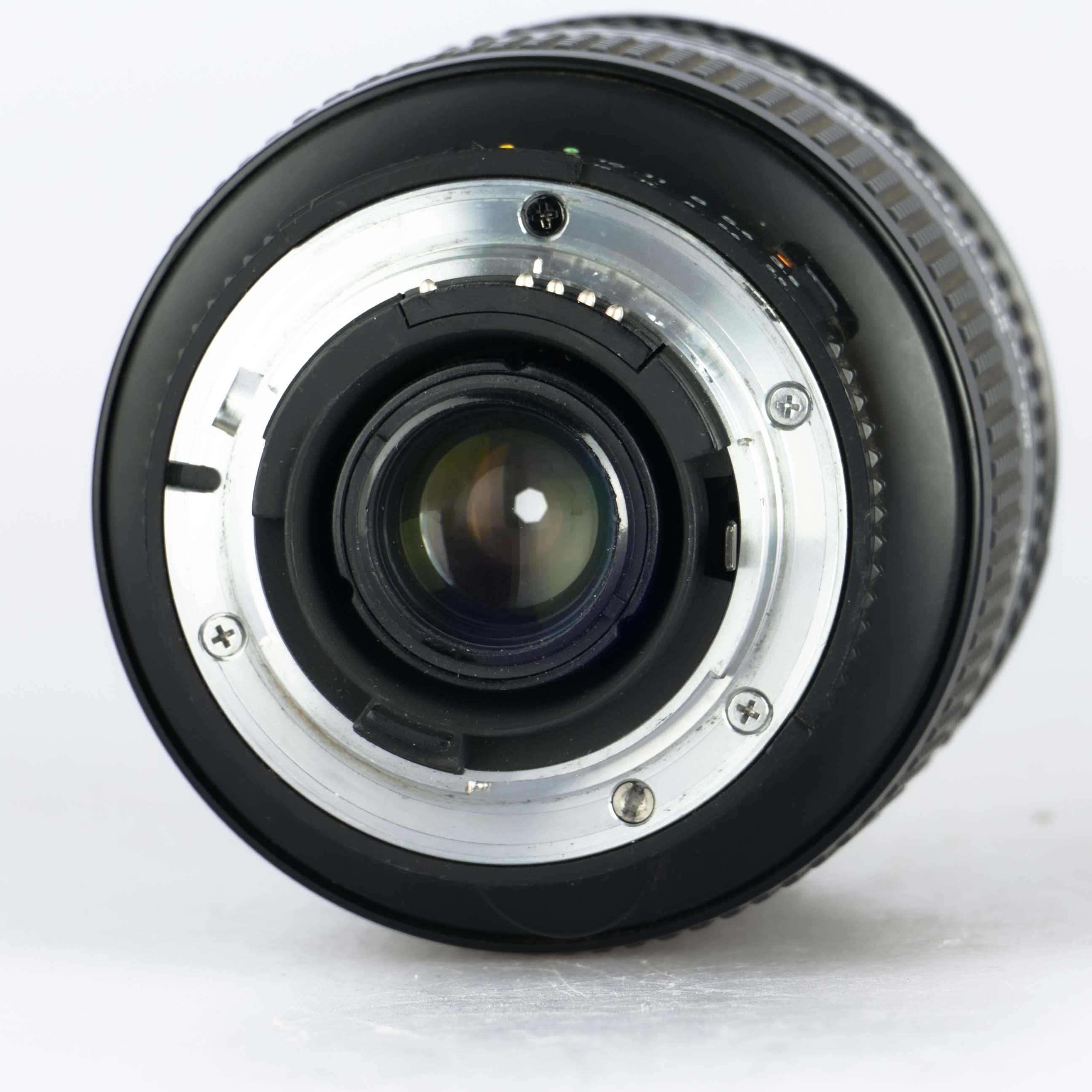 Nikon 28200mm f/3.55.6 D AF Nikkor Kutuzov Photo