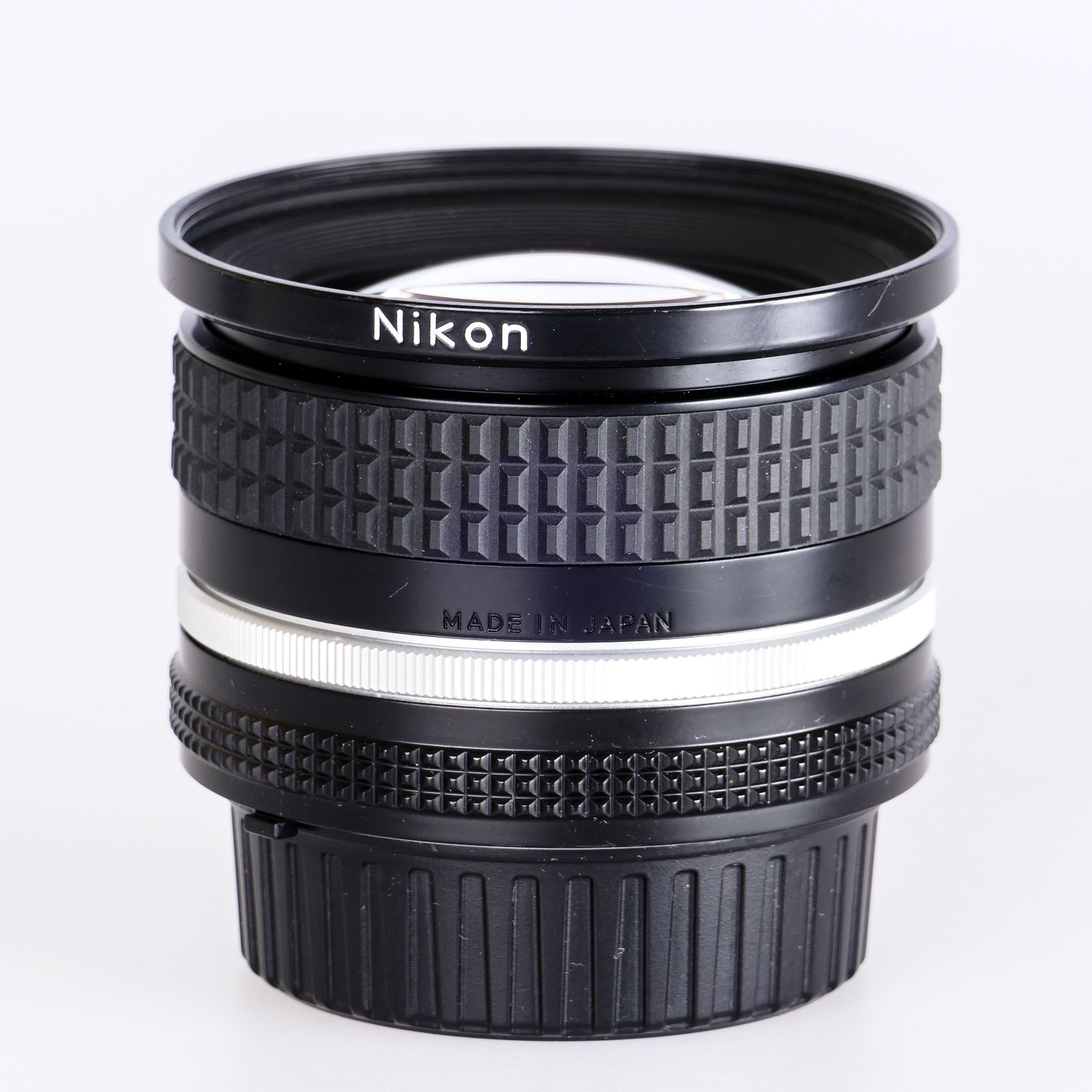 Nikon 20mm f/2.8 AiS Nikkor Nikon 20mm f/2.8 AiS Nikkor