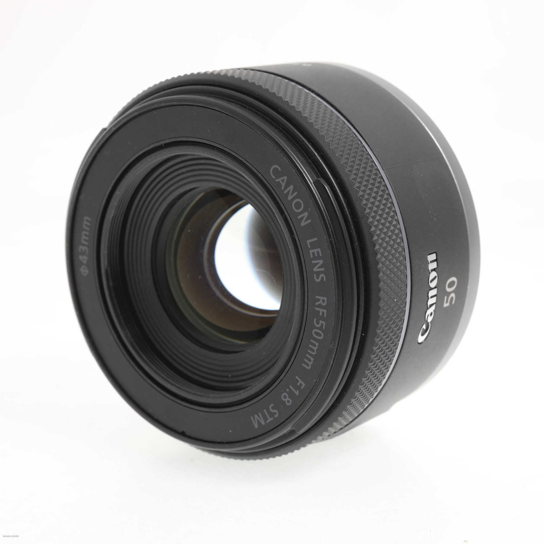 Canon RF 50mm f/1.8 STM Canon RF 50mm f/1.8 STM