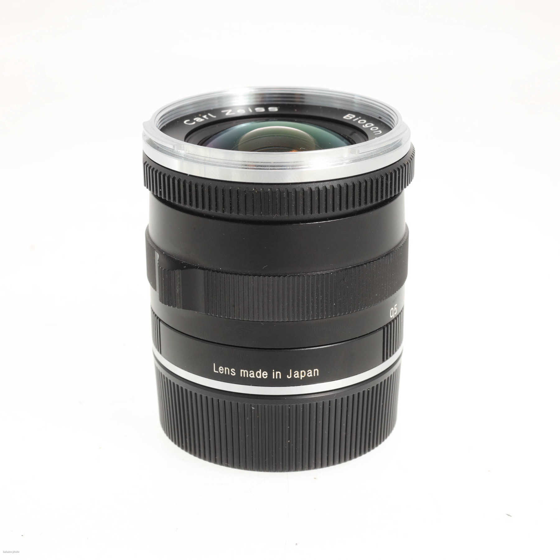 Zeiss Biogon 25mm f/2.8 T* ZM black Zeiss Biogon 25mm f/2.8 T* ZM black