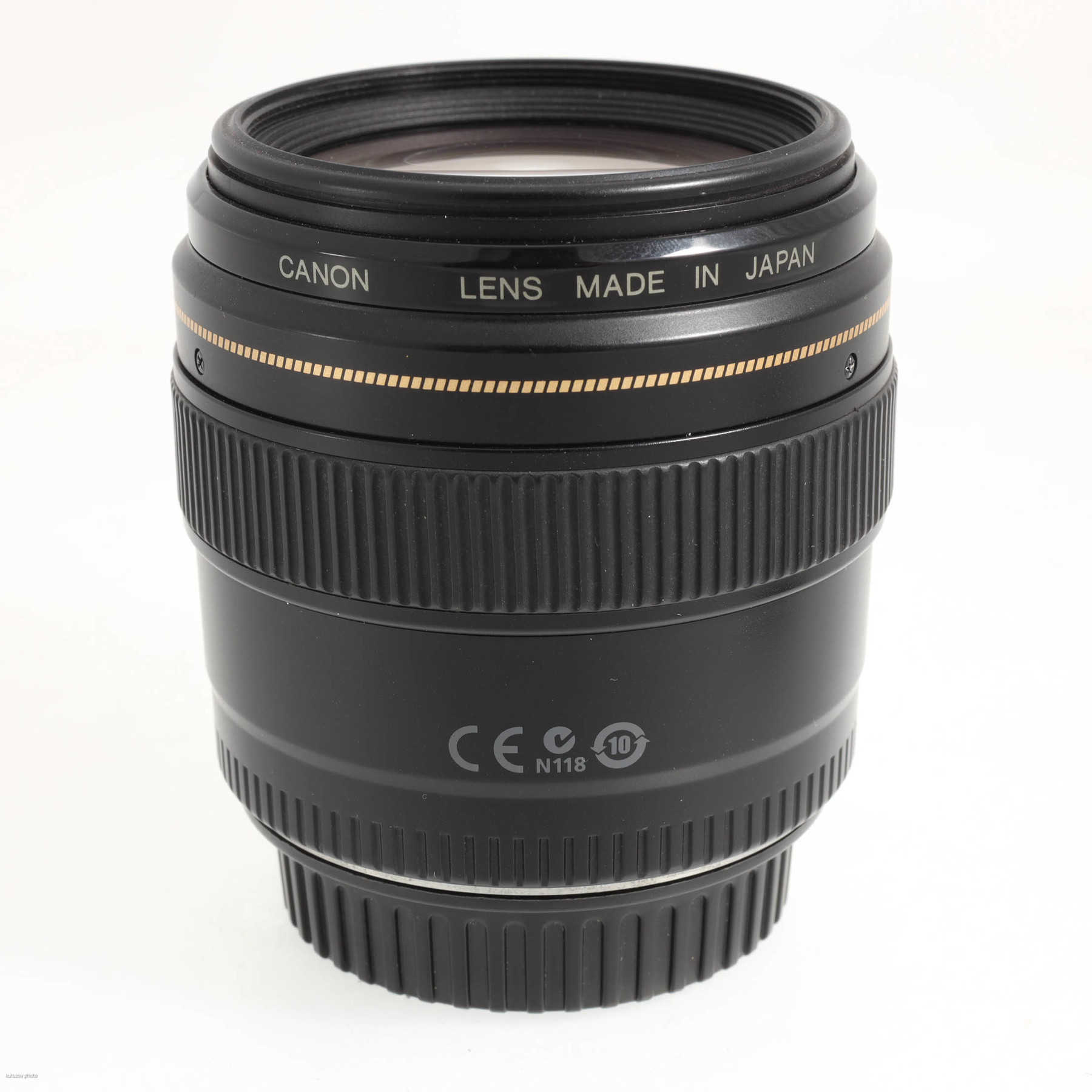 Canon EF 85mm f/1.8 USM Canon EF 85mm f/1.8 USM