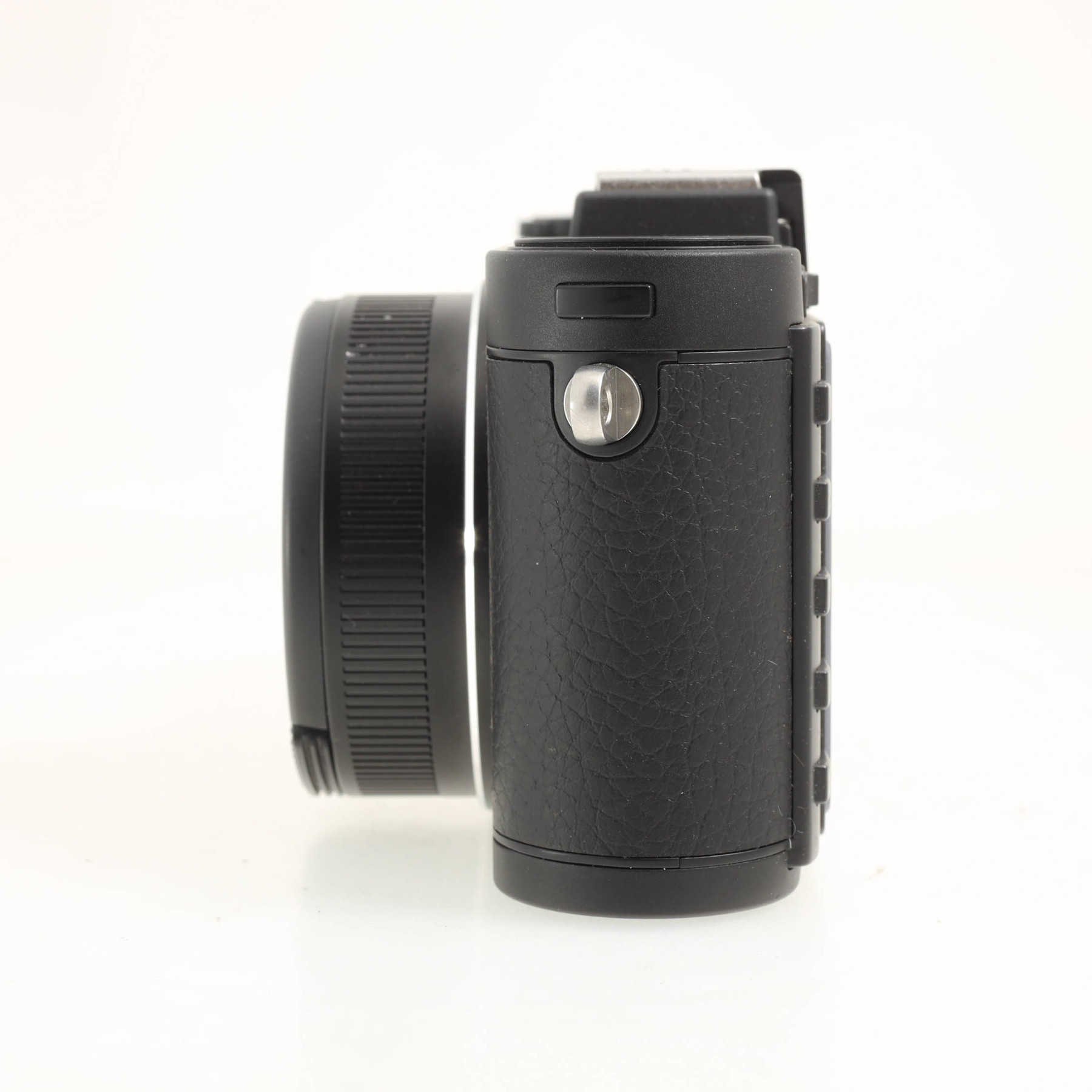 Leica X2 black в шикарной комплектации Leica X2 black в шикарной комплектации