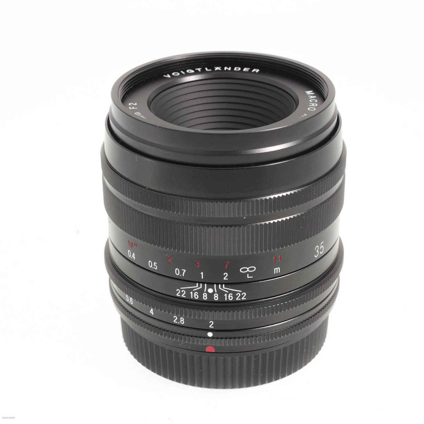 Voigtländer 35mm f/2 Apo-Ultron Macro (Fujifilm X) Voigtländer 35mm f/2 Apo-Ultron Macro (Fujifilm X)