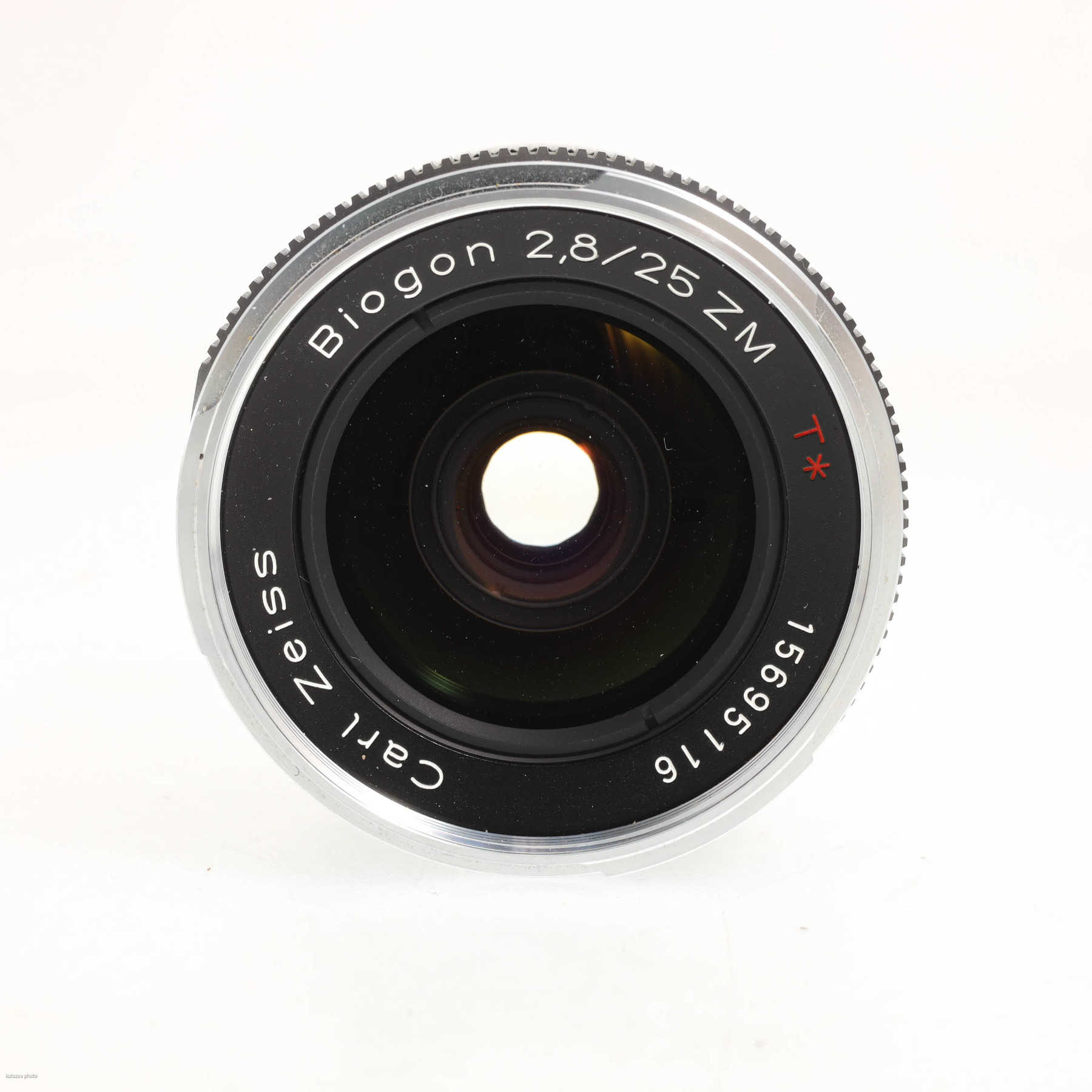 Zeiss Biogon 25mm f/2.8 T* ZM black Zeiss Biogon 25mm f/2.8 T* ZM black