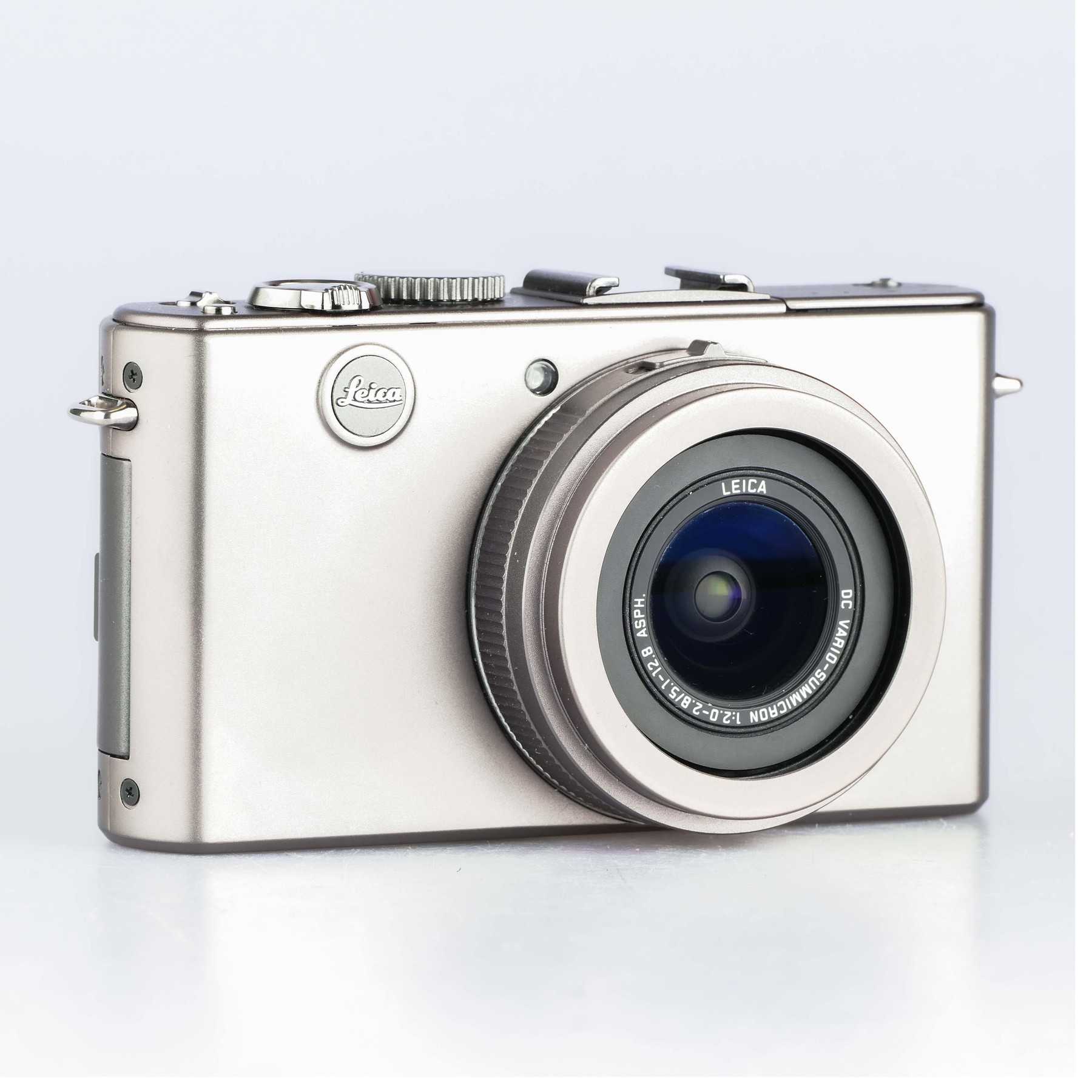 Leica DLux 4 titan camera set Kutuzov Photo