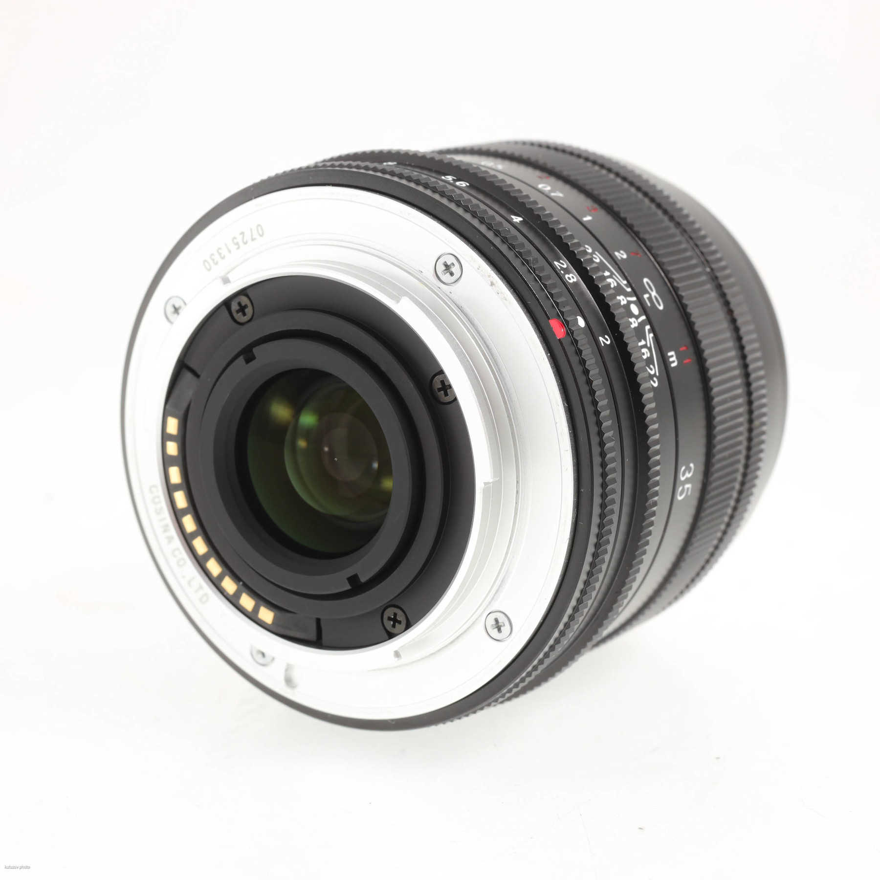 Voigtländer 35mm f/2 Apo-Ultron Macro (Fujifilm X) Voigtländer 35mm f/2 Apo-Ultron Macro (Fujifilm X)