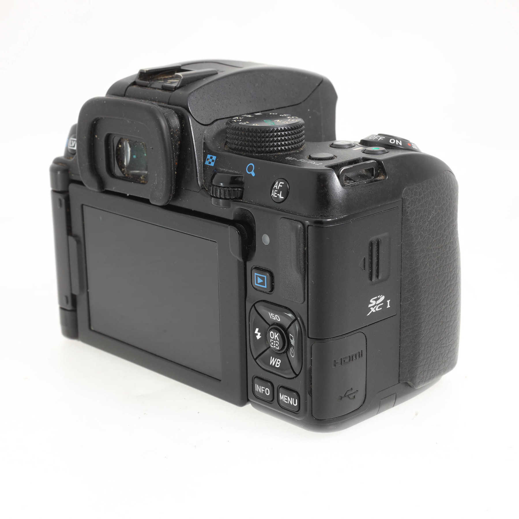 Pentax K-70 с объективом Sigma DC 17-70mm f/2.8-4 Macro HSM Pentax K-70 с объективом Sigma DC 17-70mm f/2.8-4 Macro HSM