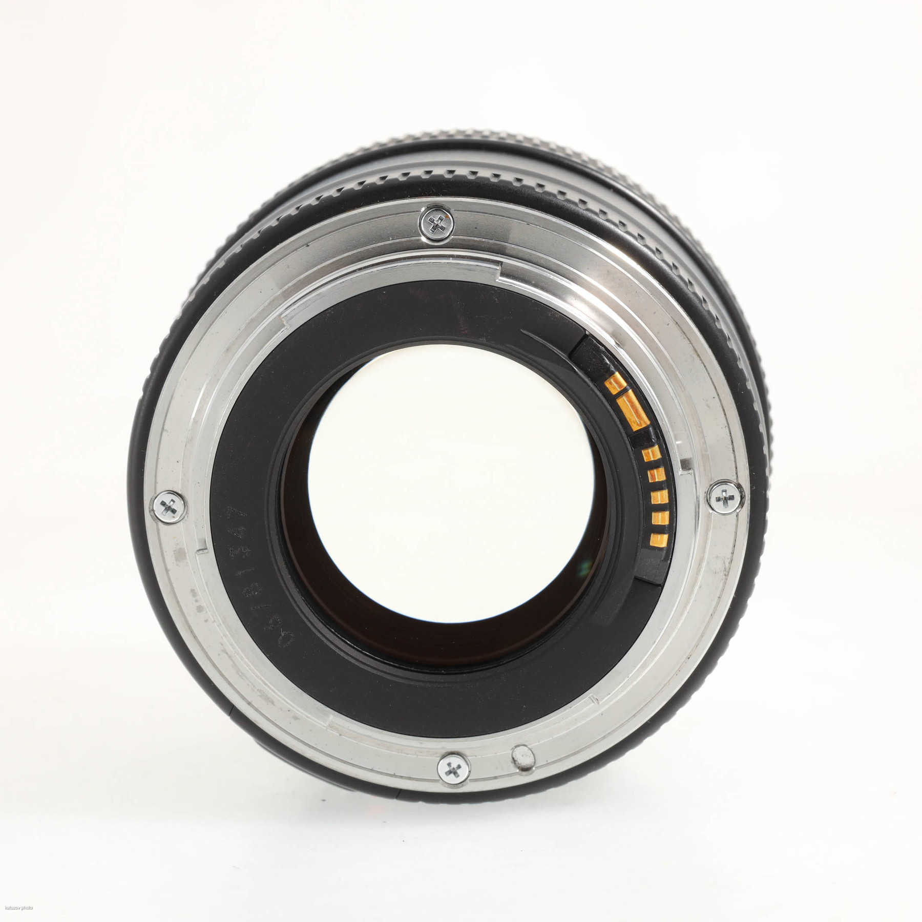 Canon EF 85mm f/1.8 USM Canon EF 85mm f/1.8 USM