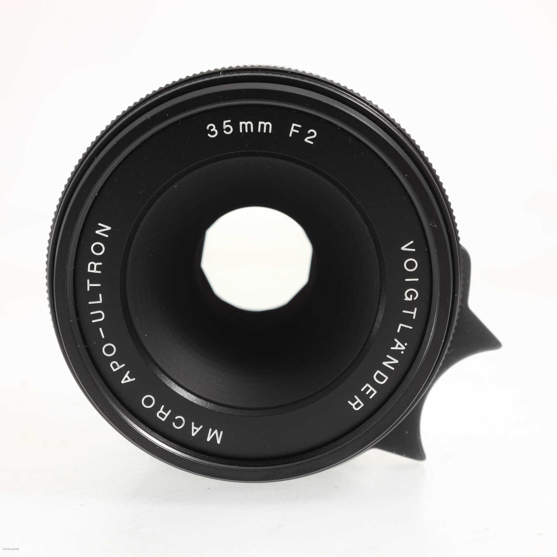 Voigtländer 35mm f/2 Apo-Ultron Macro (Fujifilm X) Voigtländer 35mm f/2 Apo-Ultron Macro (Fujifilm X)