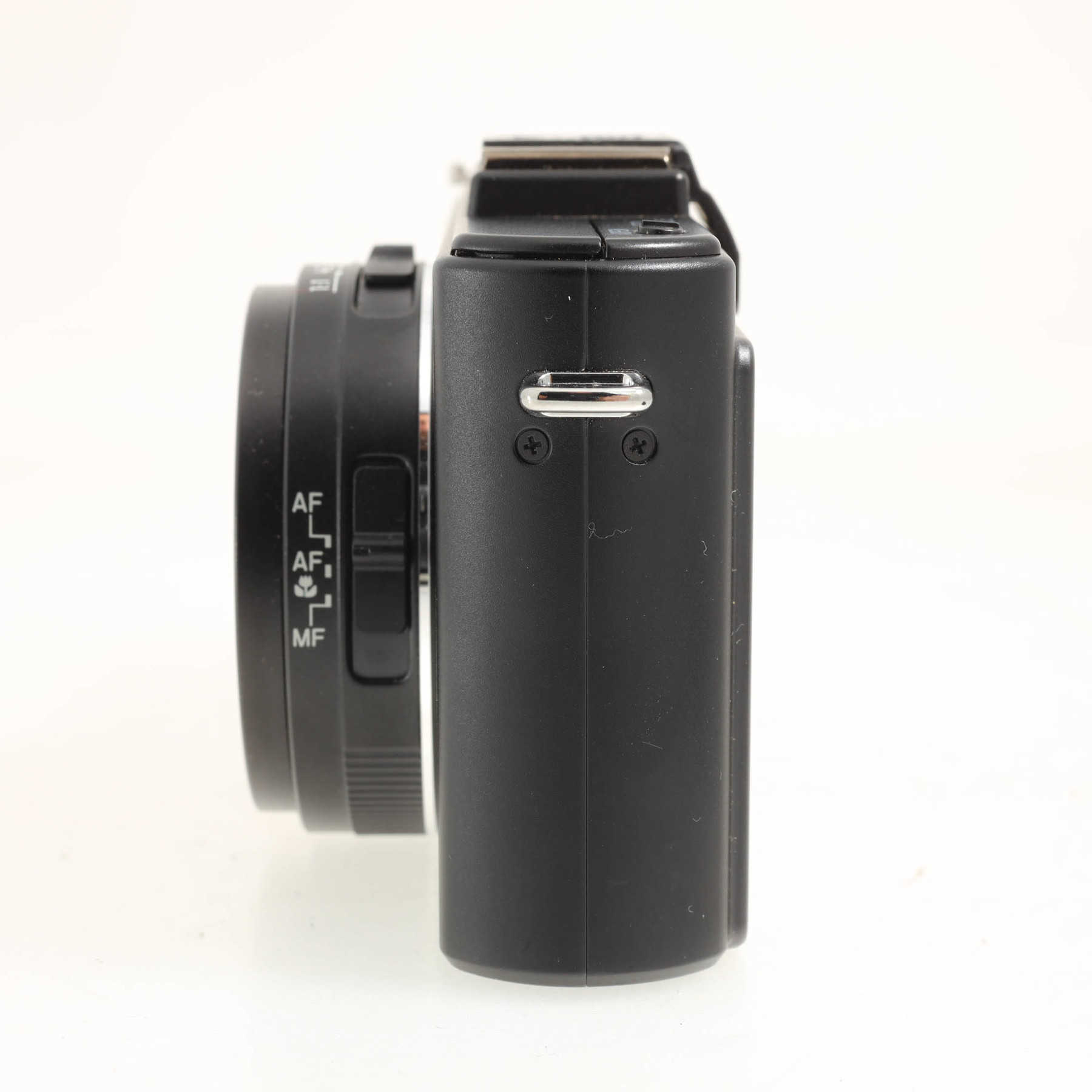 Leica D-Lux 5 black с аксессуарами Leica D-Lux 5 black с аксессуарами