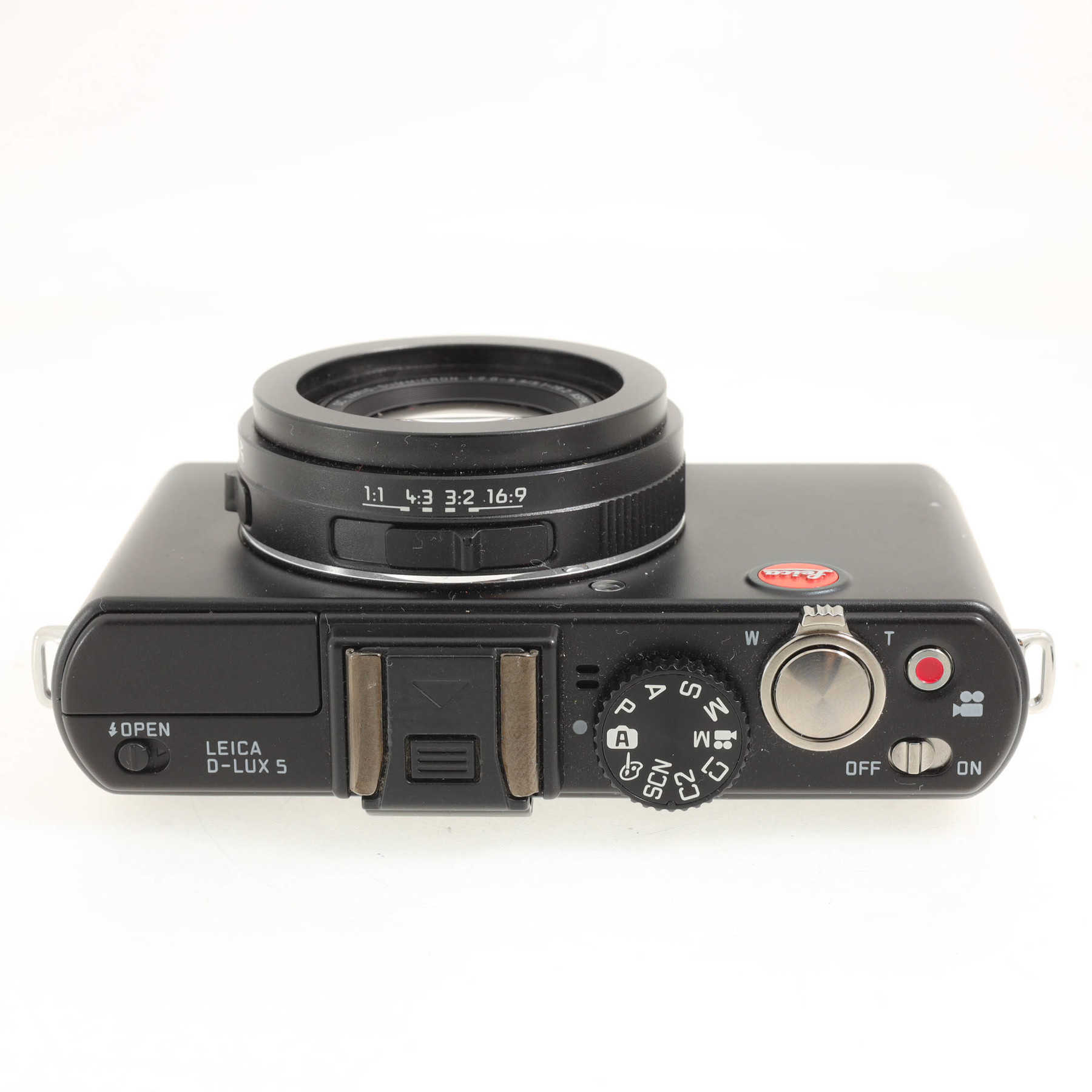 Leica D-Lux 5 black с аксессуарами Leica D-Lux 5 black с аксессуарами