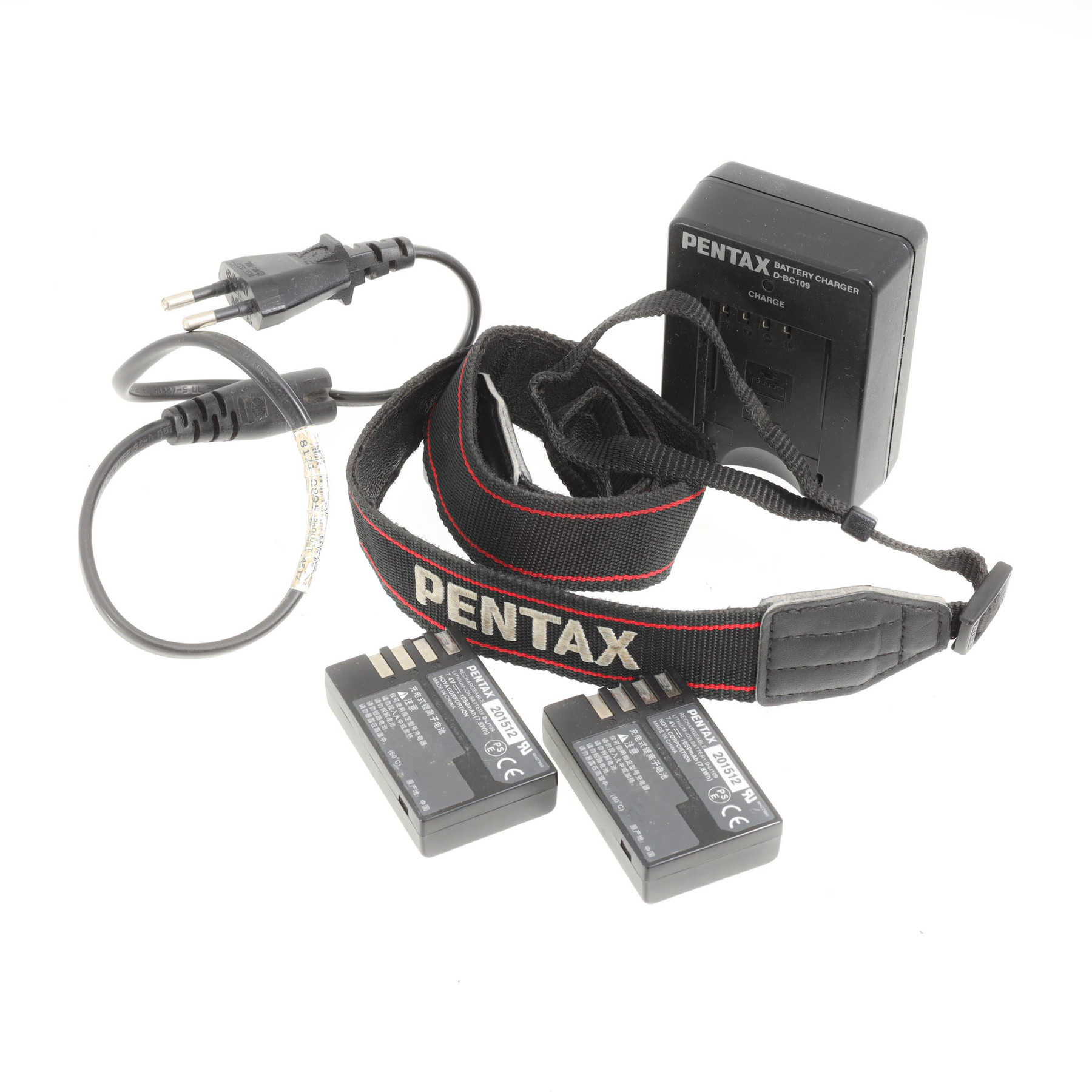 Pentax K-70 с объективом Sigma DC 17-70mm f/2.8-4 Macro HSM Pentax K-70 с объективом Sigma DC 17-70mm f/2.8-4 Macro HSM