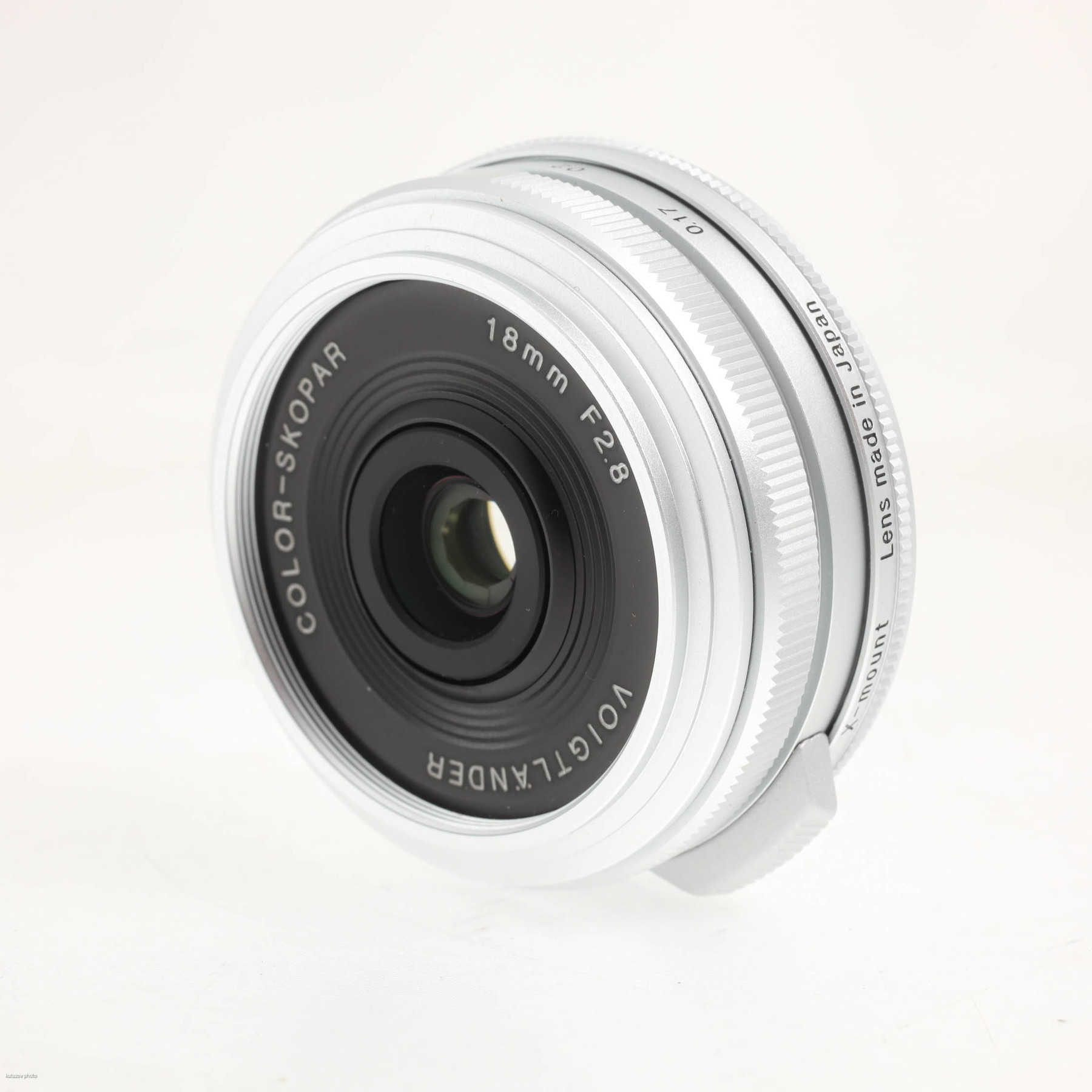 Voigtländer 18mm f/2.8 Color Skopar aspherical silver (Fujifilm X) Voigtländer 18mm f/2.8 Color Skopar aspherical silver (Fujifilm X)