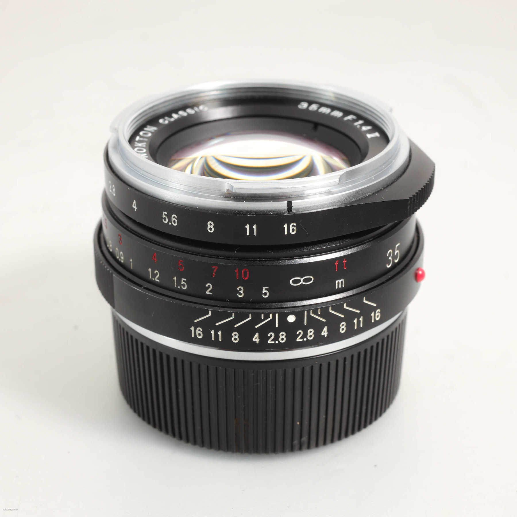 Voigtländer Nokton Classic 35mm f/1.4 II MC Voigtländer Nokton Classic 35mm f/1.4 II MC