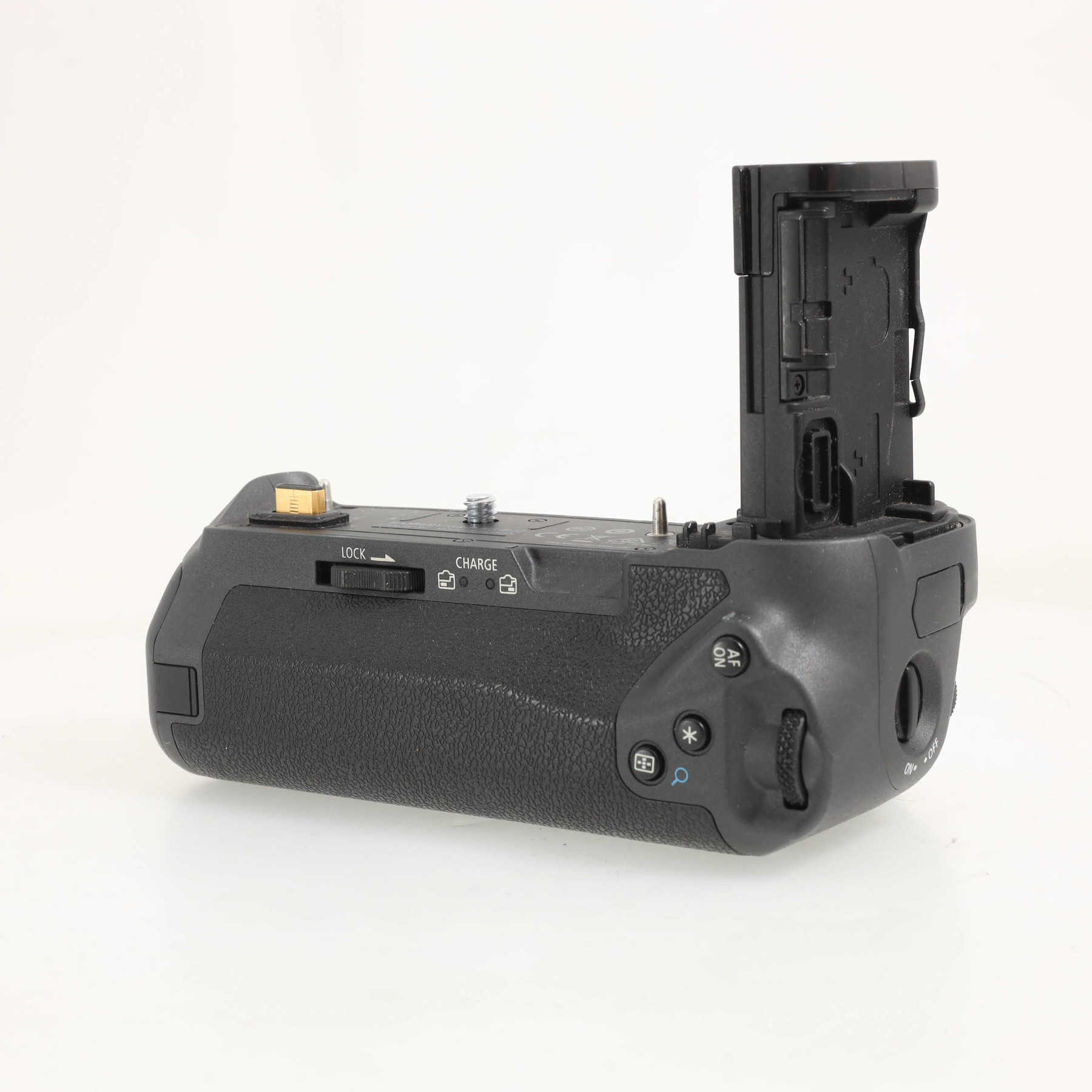 Canon EOS R с батарейной рукояткой BG-E22 Canon EOS R с батарейной рукояткой BG-E22